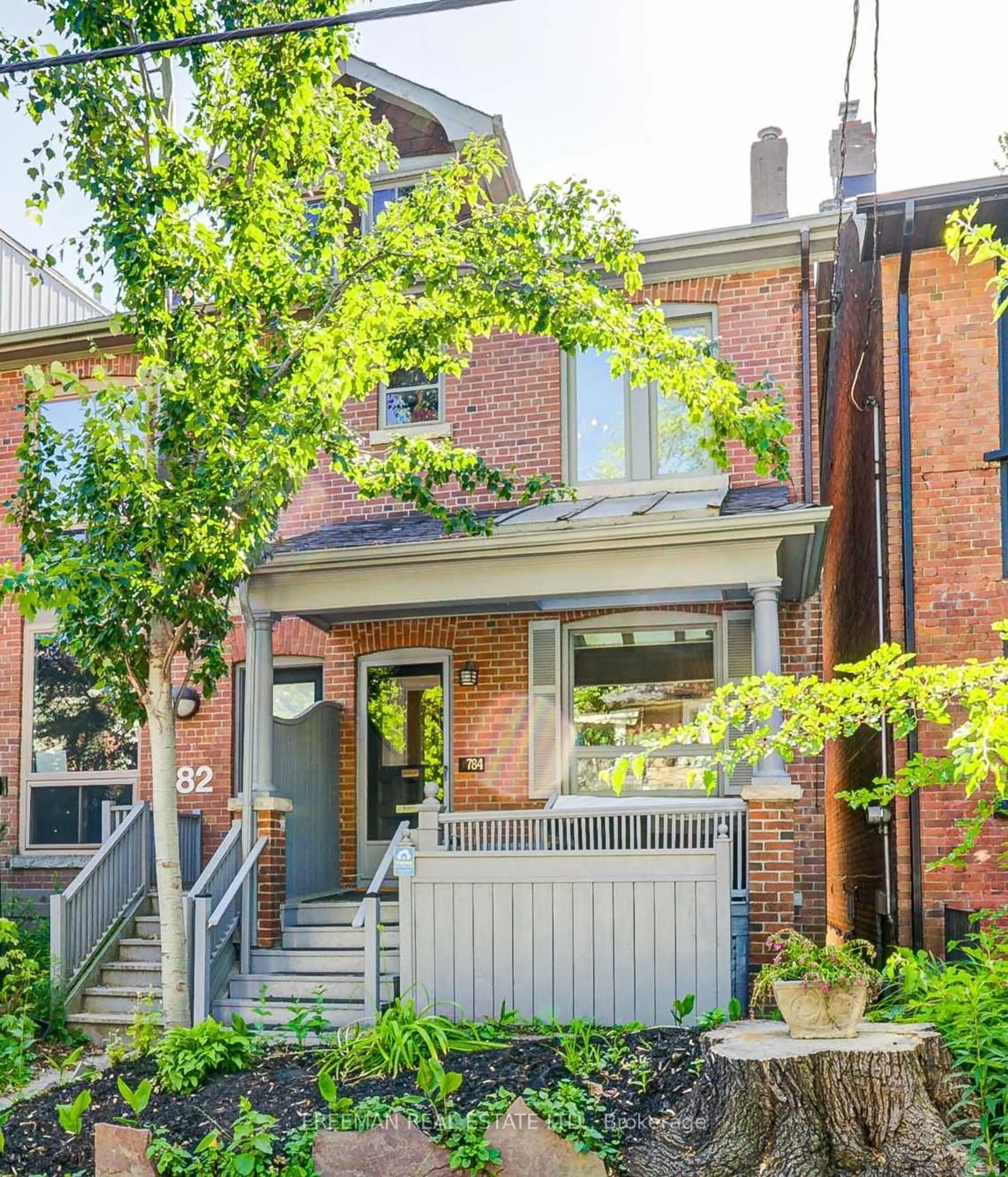 Home with brick exterior material, street for 784 Markham St, Toronto Ontario M6G 2M5