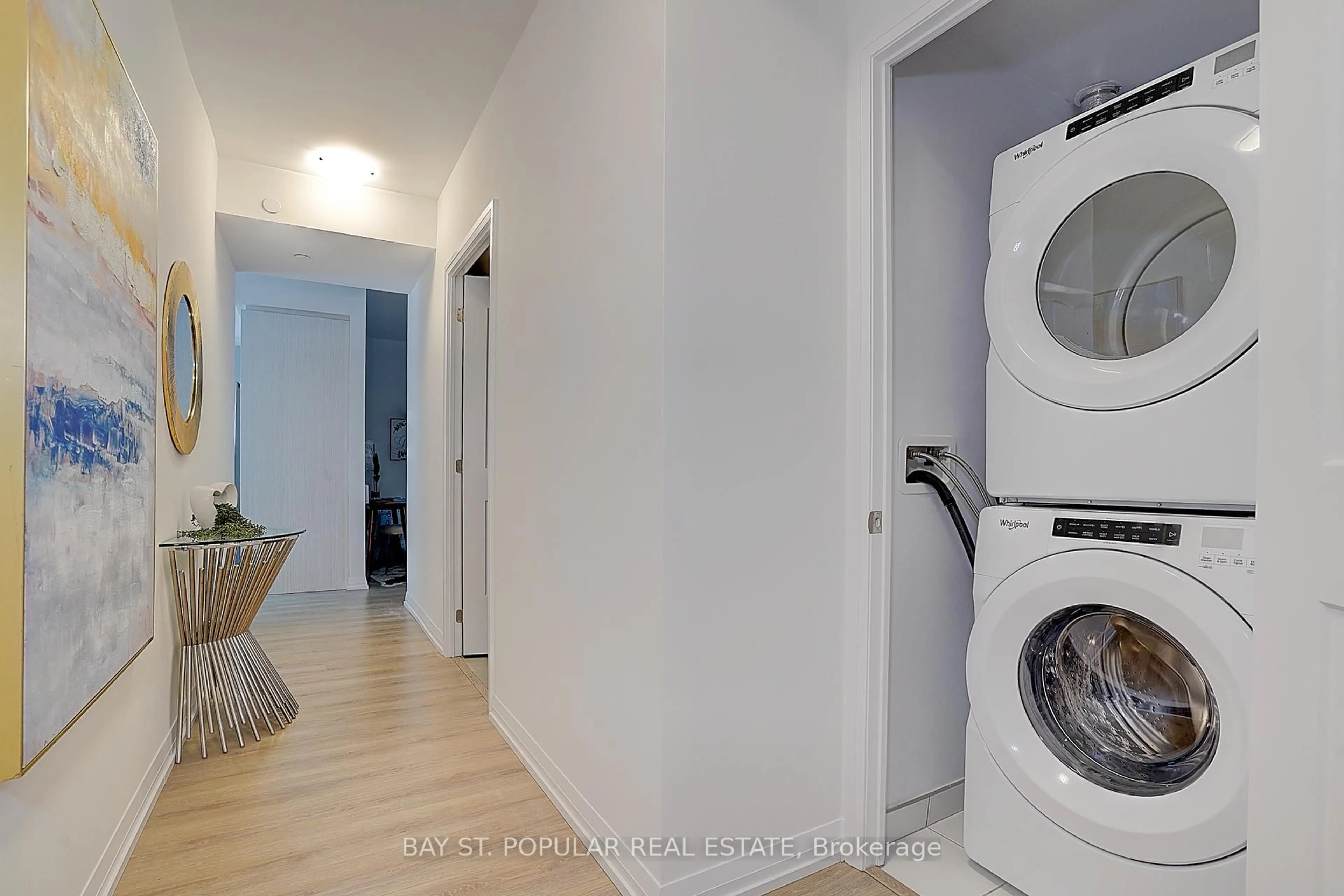 Laundry room for 50 Dunfield Ave #812, Toronto Ontario M4S 0E4