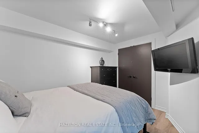 Additional image 9 of 9 Clarendon Ave Unit A