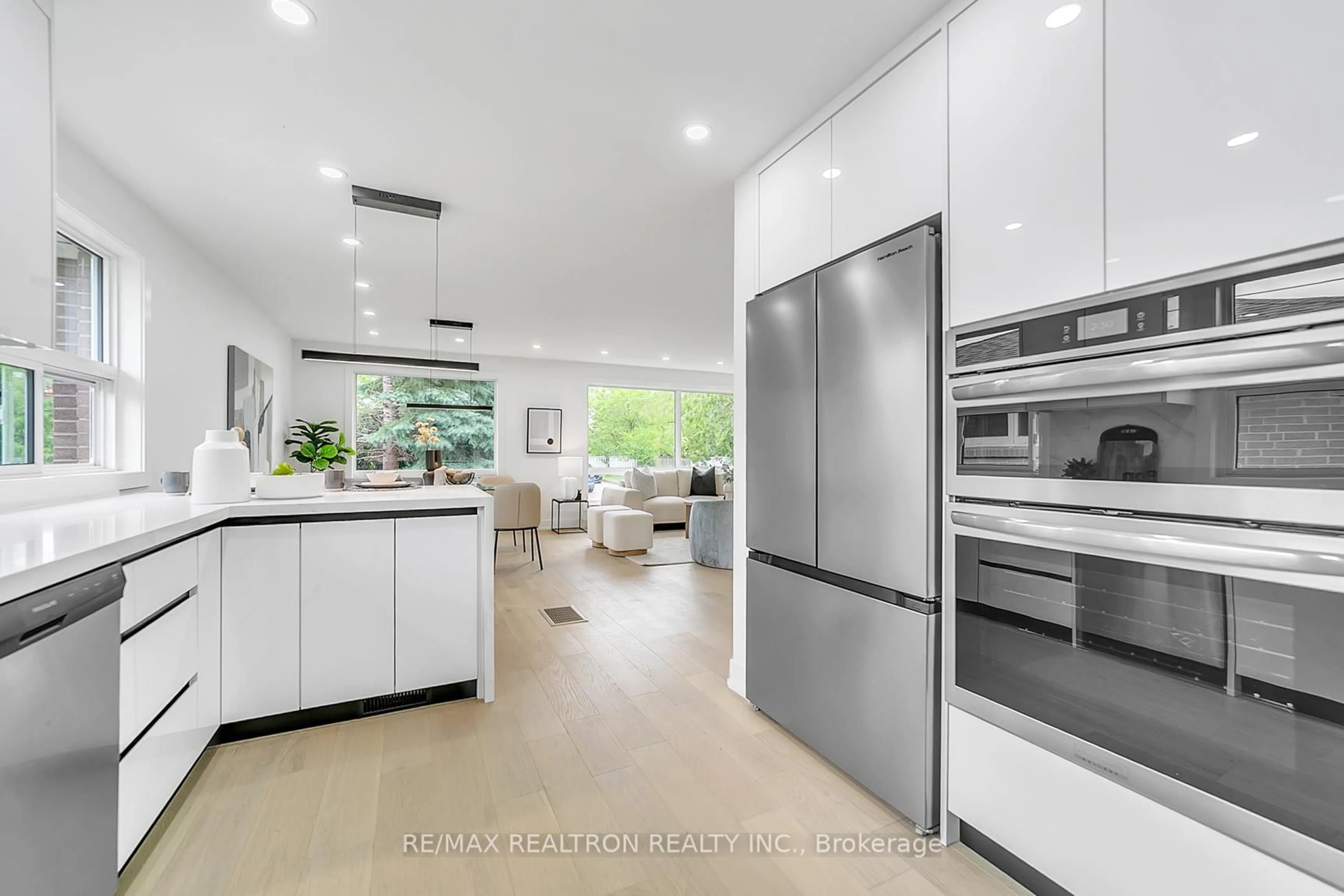 Open concept kitchen, unknown for 250 Acton Ave, Toronto Ontario M3H 4J1