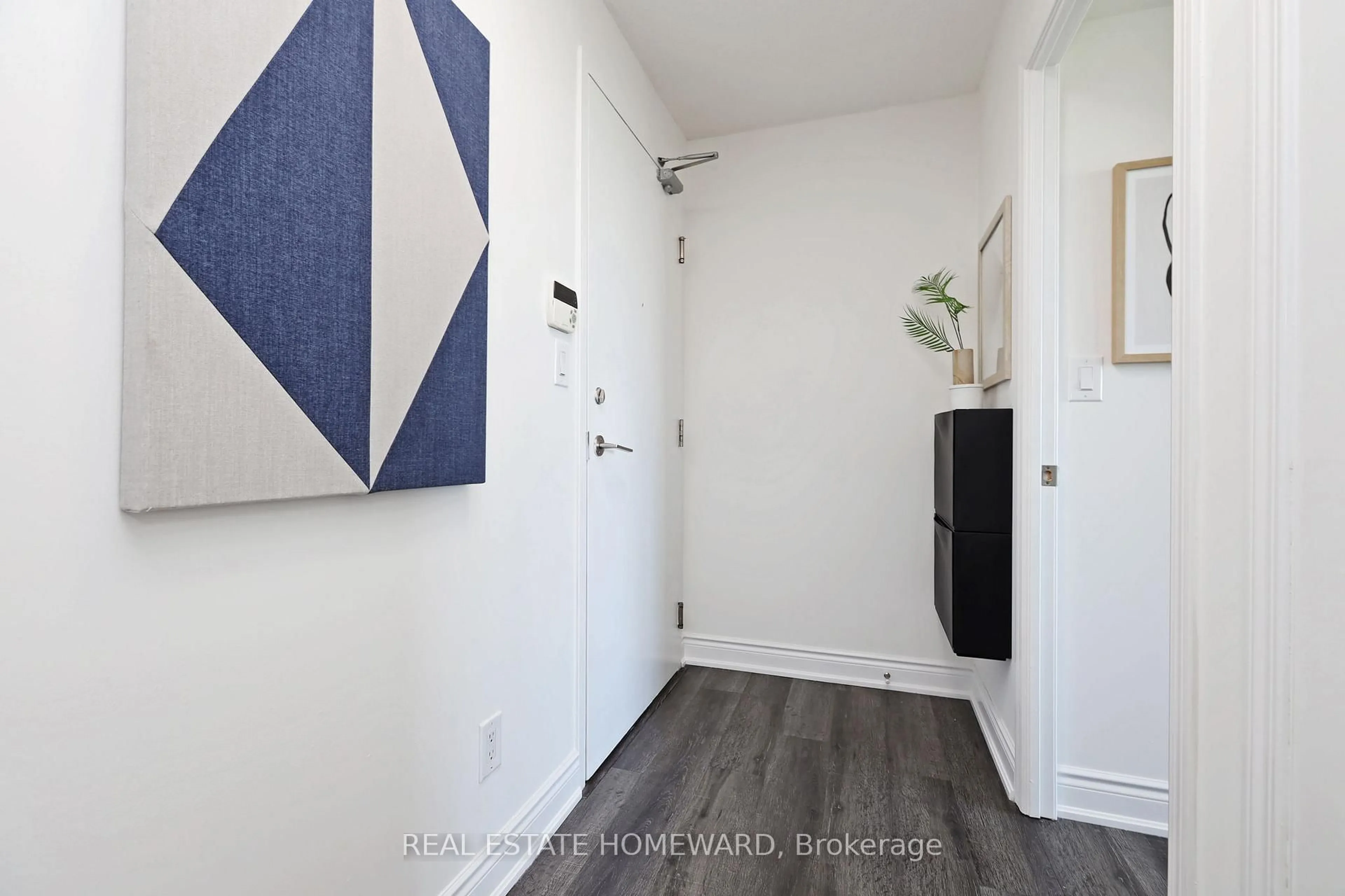 Indoor entryway for 120 Dallimore Circ ##608, Toronto Ontario M3C 4J1
