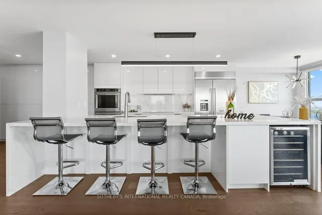 Additional image 41 of 77 Harbour Sq Unit 3208