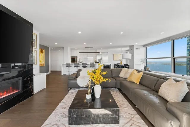 Additional image 40 of 77 Harbour Sq Unit 3208