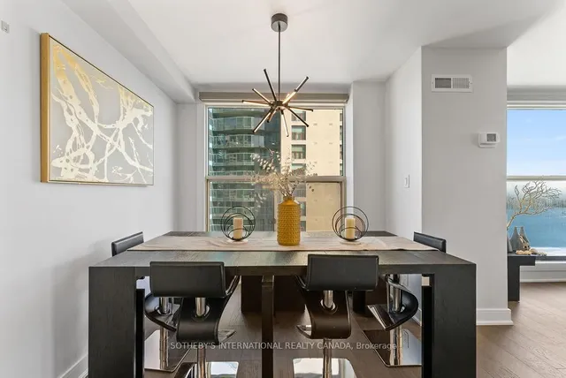 Additional image 37 of 77 Harbour Sq Unit 3208