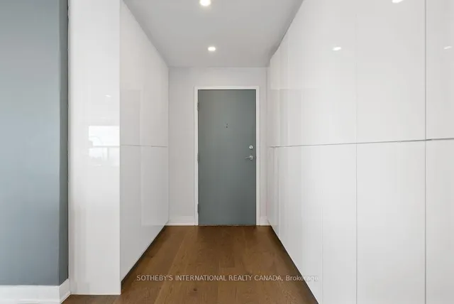 Additional image 35 of 77 Harbour Sq Unit 3208