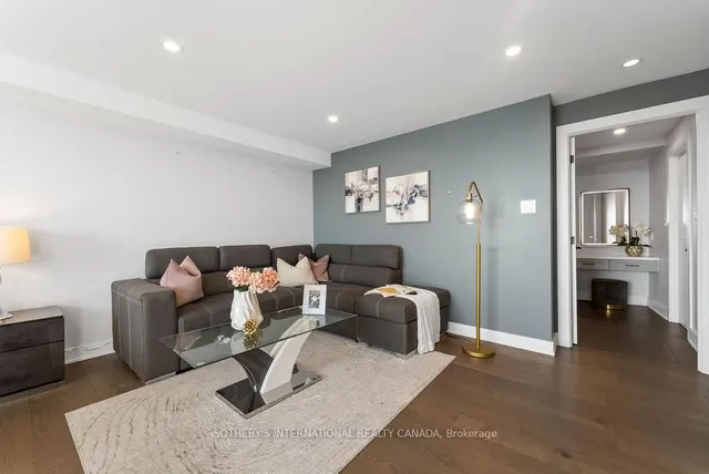 Additional image 19 of 77 Harbour Sq Unit 3208