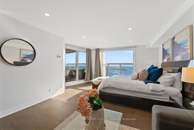 Additional image 14 of 77 Harbour Sq Unit 3208