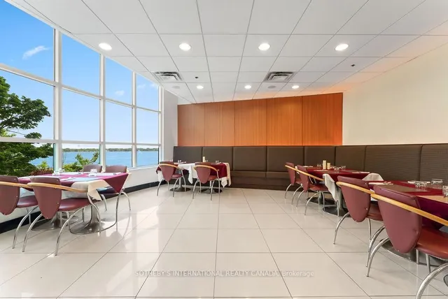 Additional image 9 of 77 Harbour Sq Unit 3208