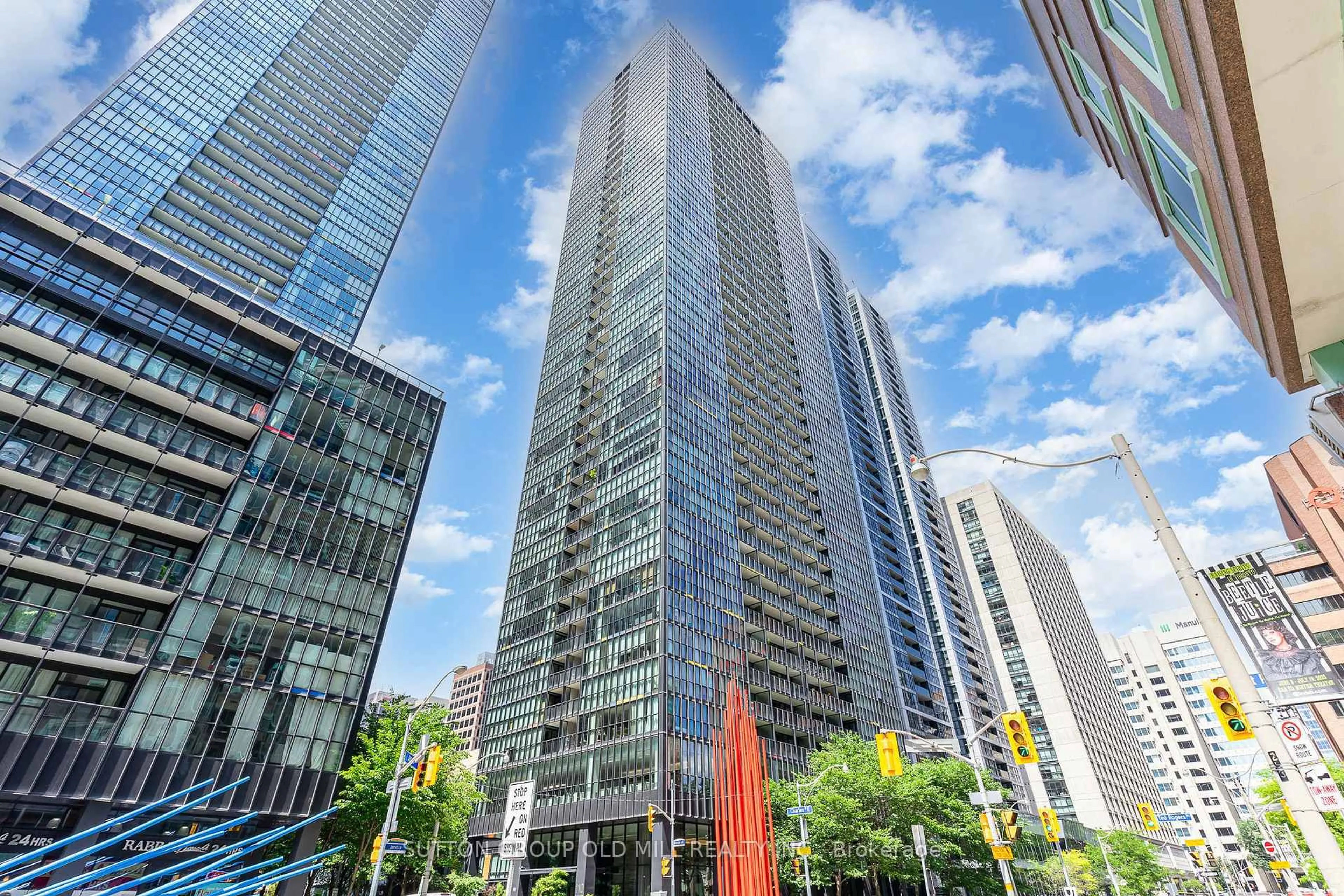 Unknown for 110 Charles St #3504, Toronto Ontario M4Y 1T5