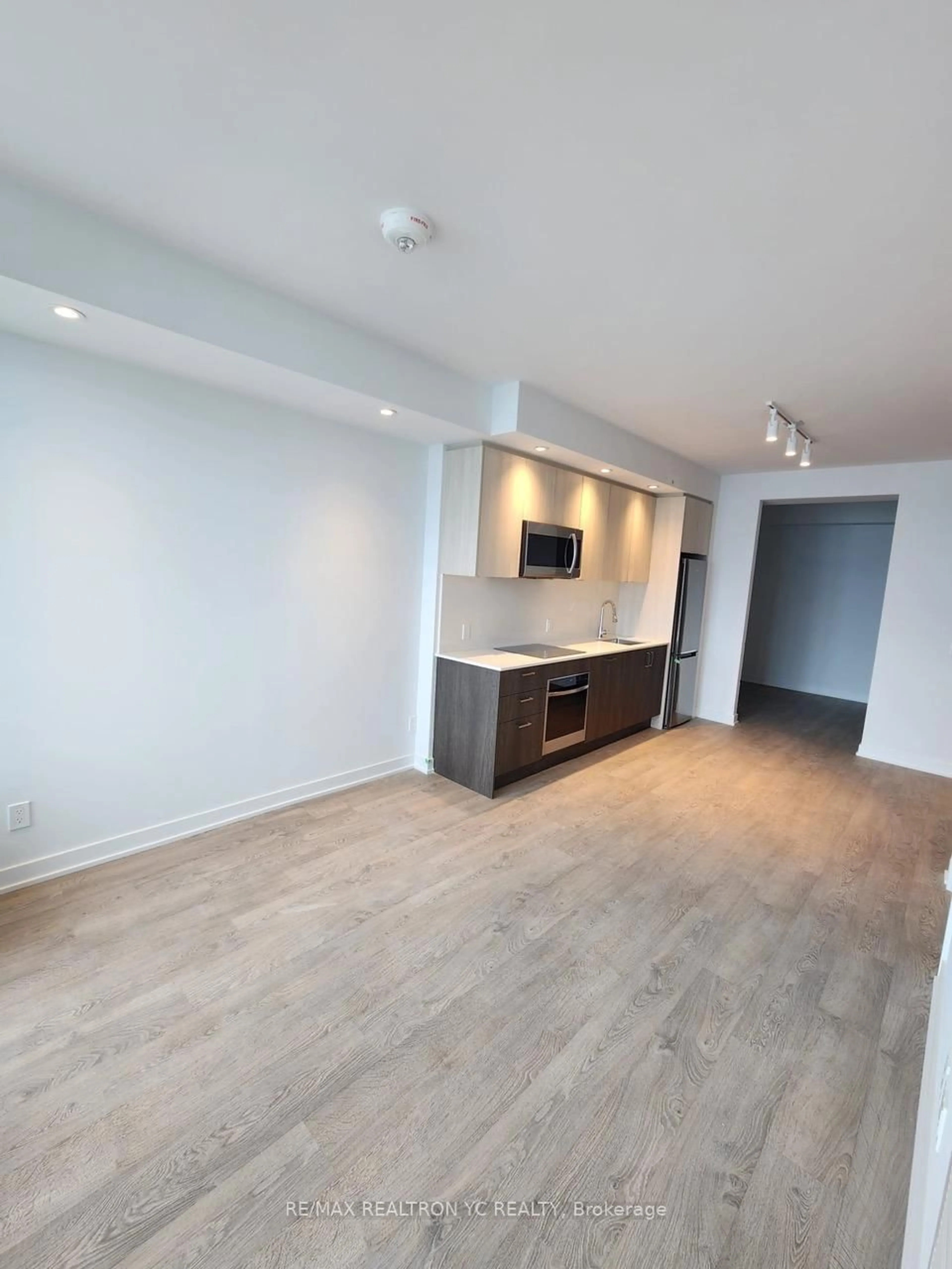 A pic of a room for 5940 Yonge St #PH16, Toronto Ontario M2M 4M6