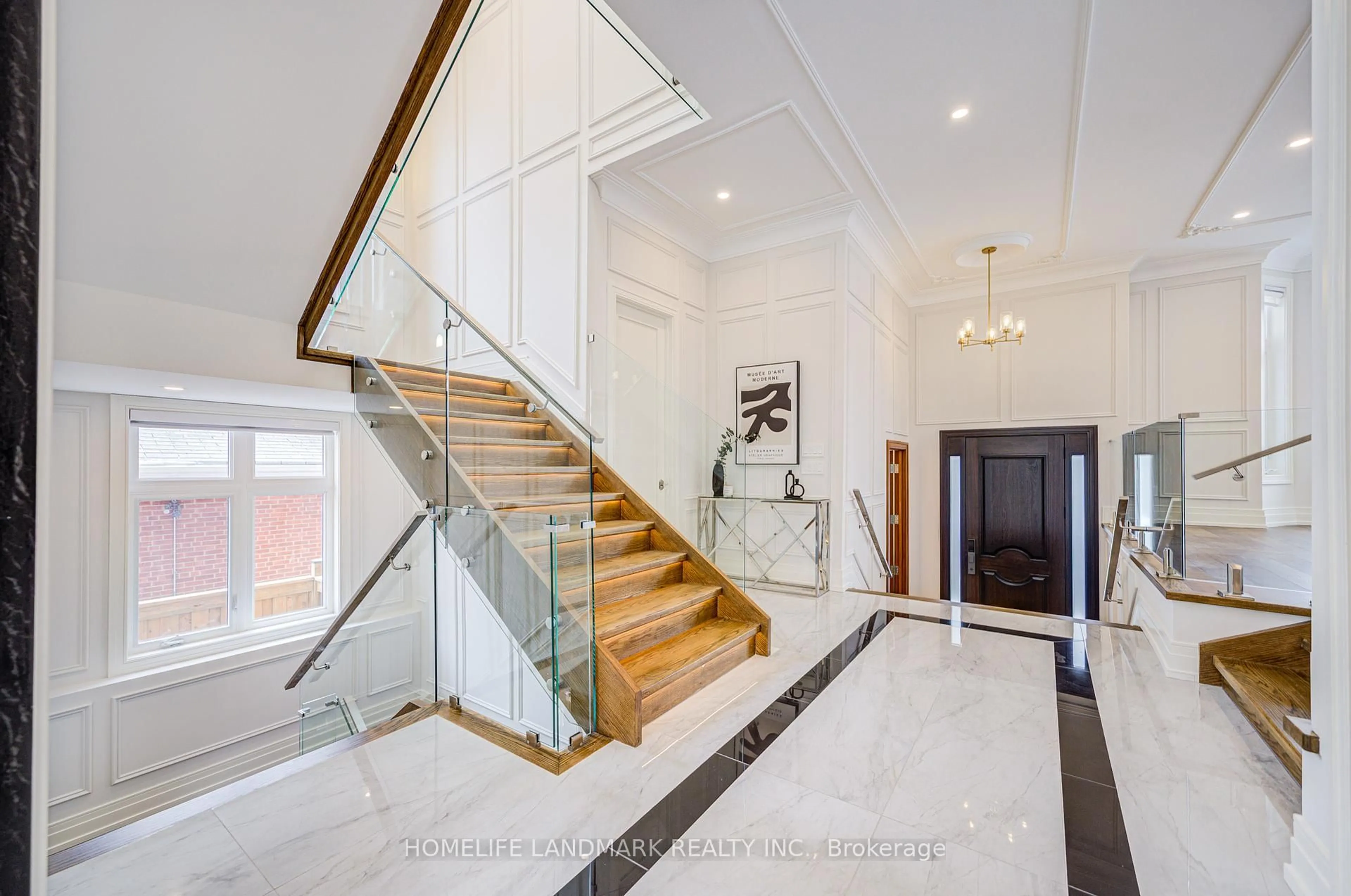 Stairs for 3 DROMORE Cres, Toronto Ontario M2R 2H4
