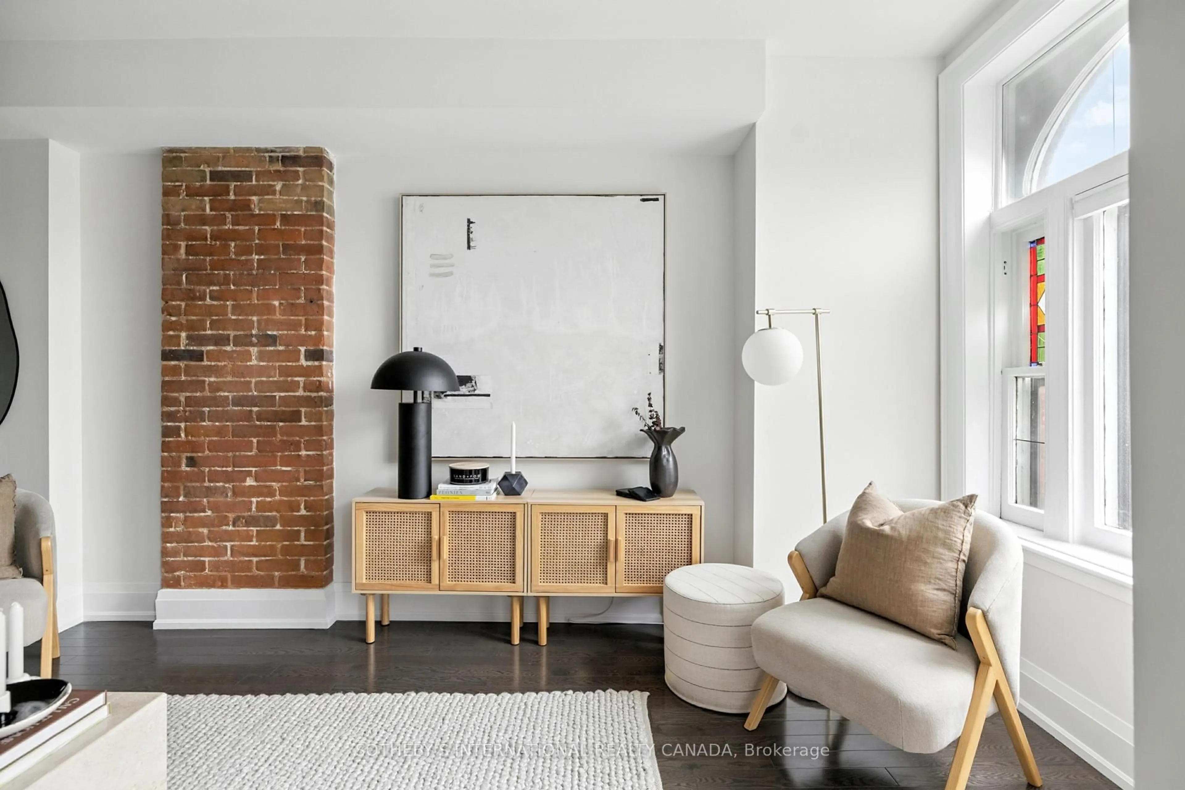 Living room with furniture, unknown for 31 Major St, Toronto Ontario M5S 2K9