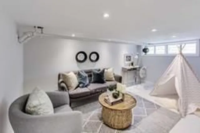 Additional property image - 523 Soudan Ave