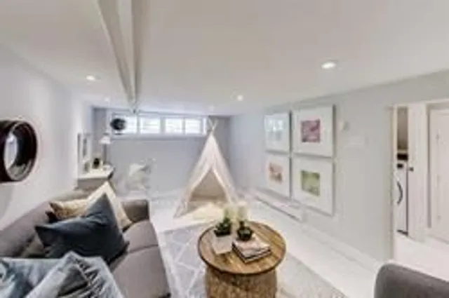 Additional property image - 523 Soudan Ave