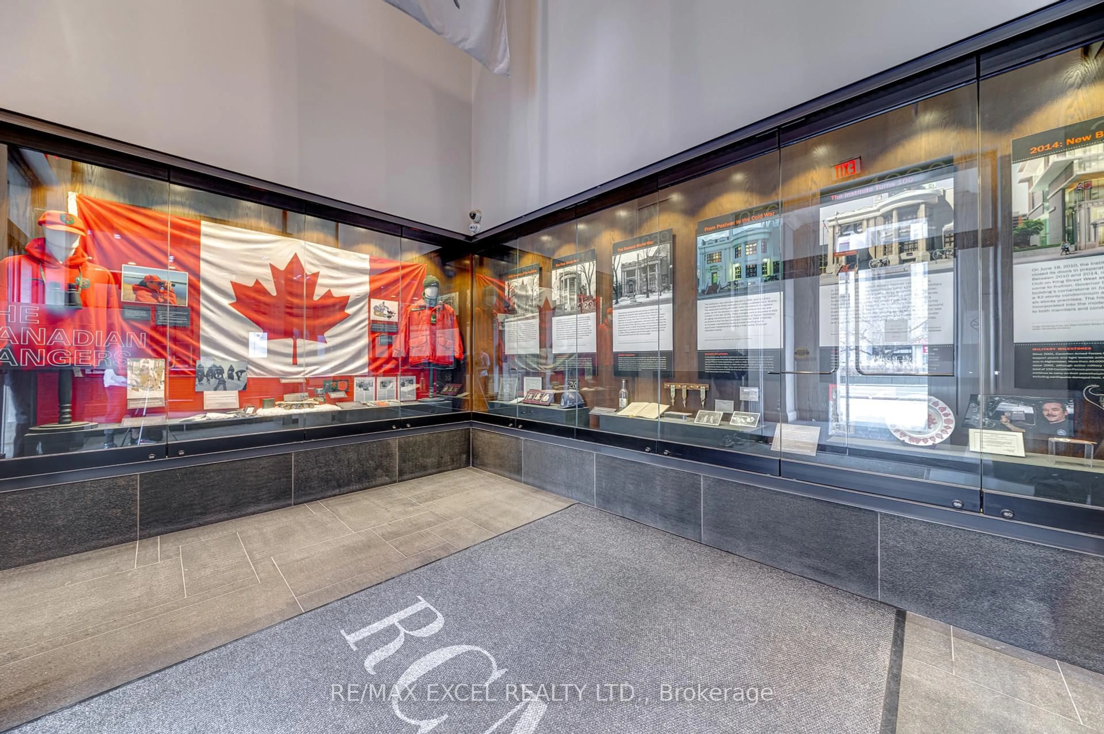 Lobby for 426 University Ave #1705, Toronto Ontario M5G 1S9