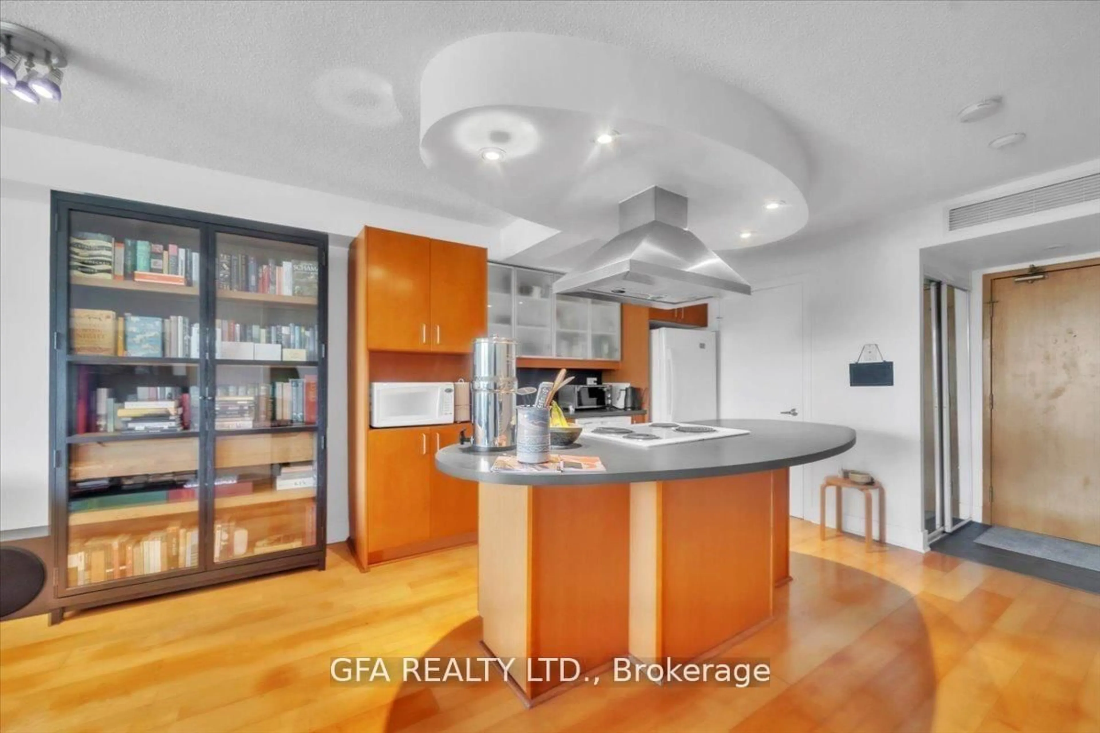 Contemporary kitchen, unknown for 550 Queens Quay #318, Toronto Ontario M5V 3M8