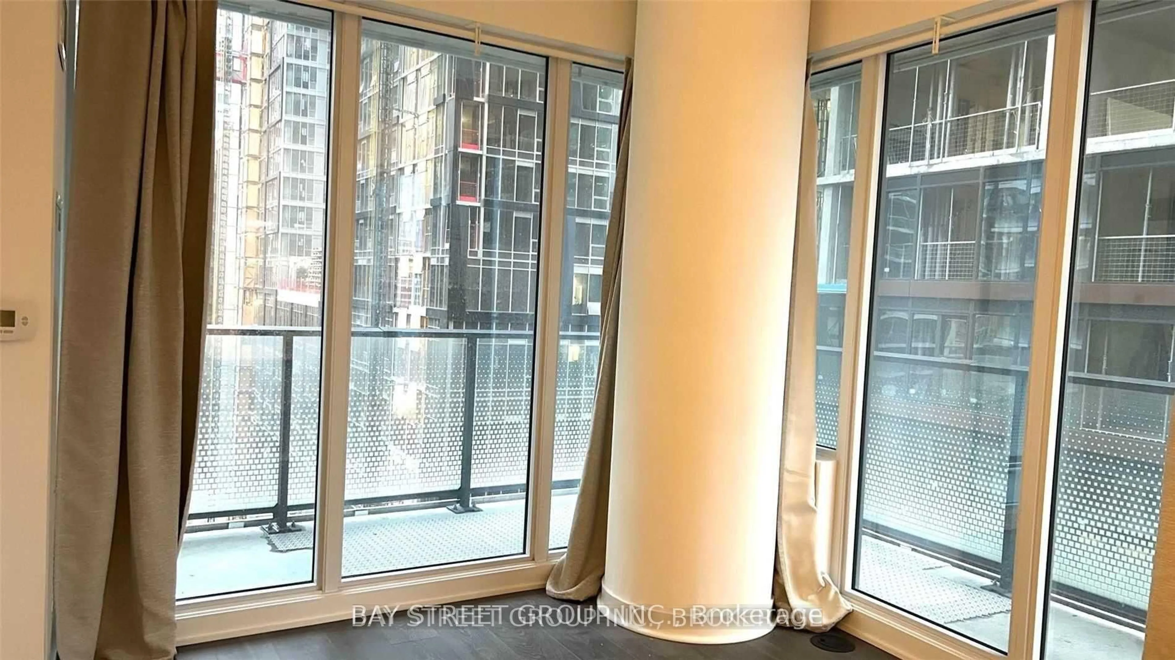 Unknown for 115 Blue Jays Way #1602, Toronto Ontario M5V 0N4