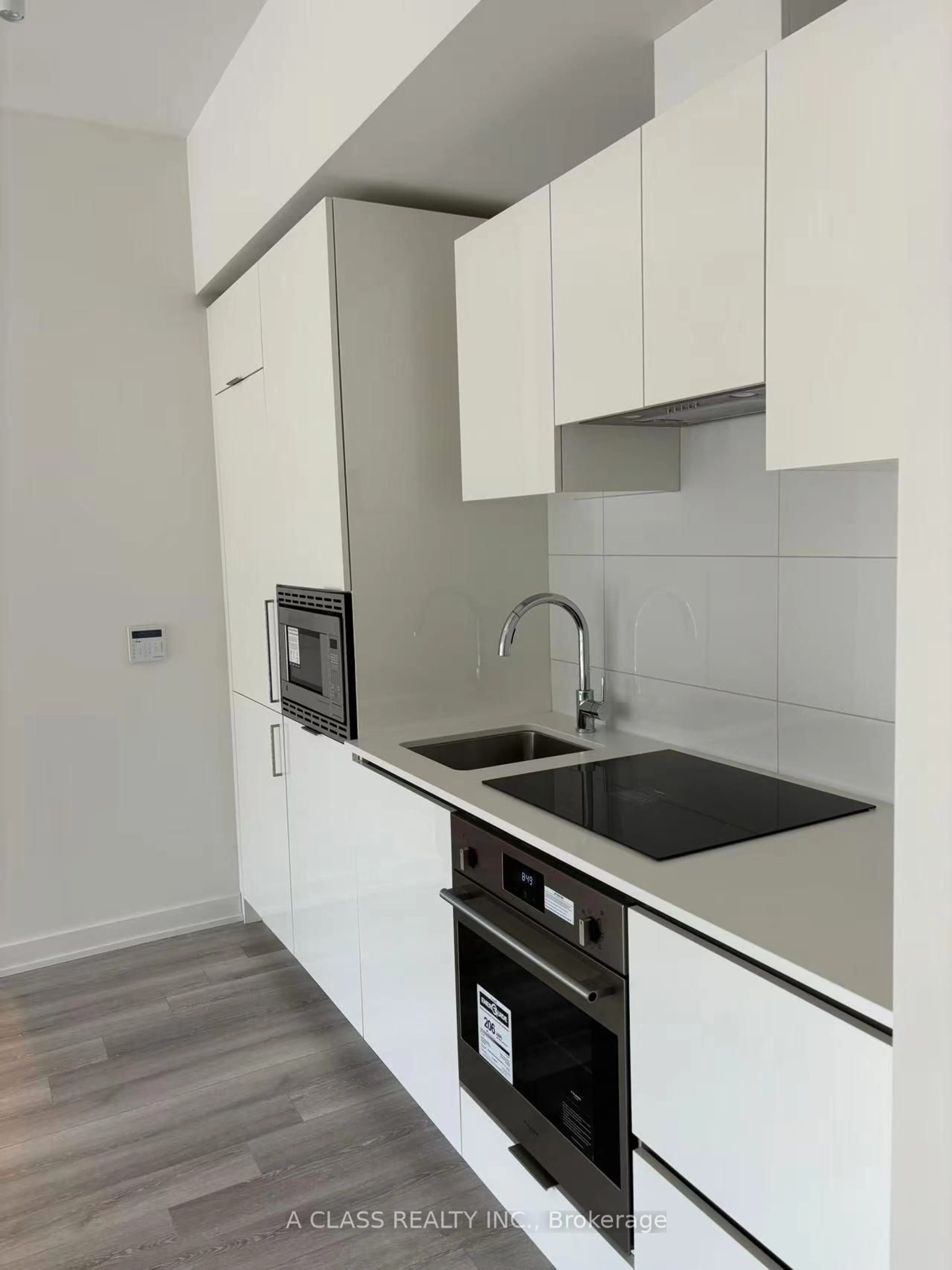 Standard kitchen, unknown for 121 St Patrick St #1113, Toronto Ontario M5T 0B8