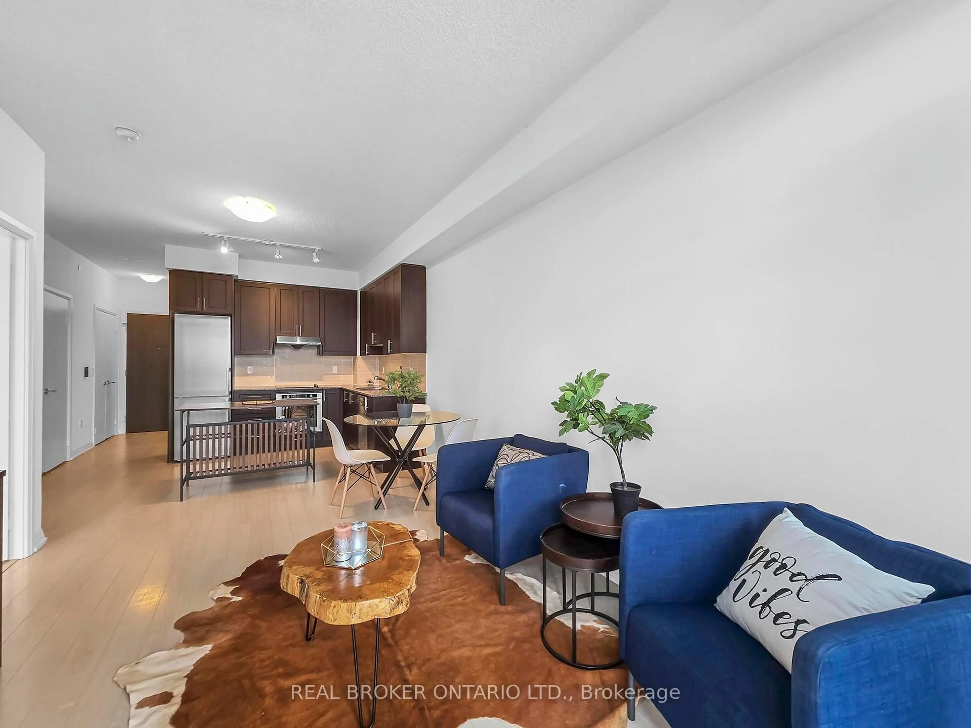 Living room with furniture, unknown for 55 Ann O'reilly Rd #2210, Toronto Ontario M2J 0E1
