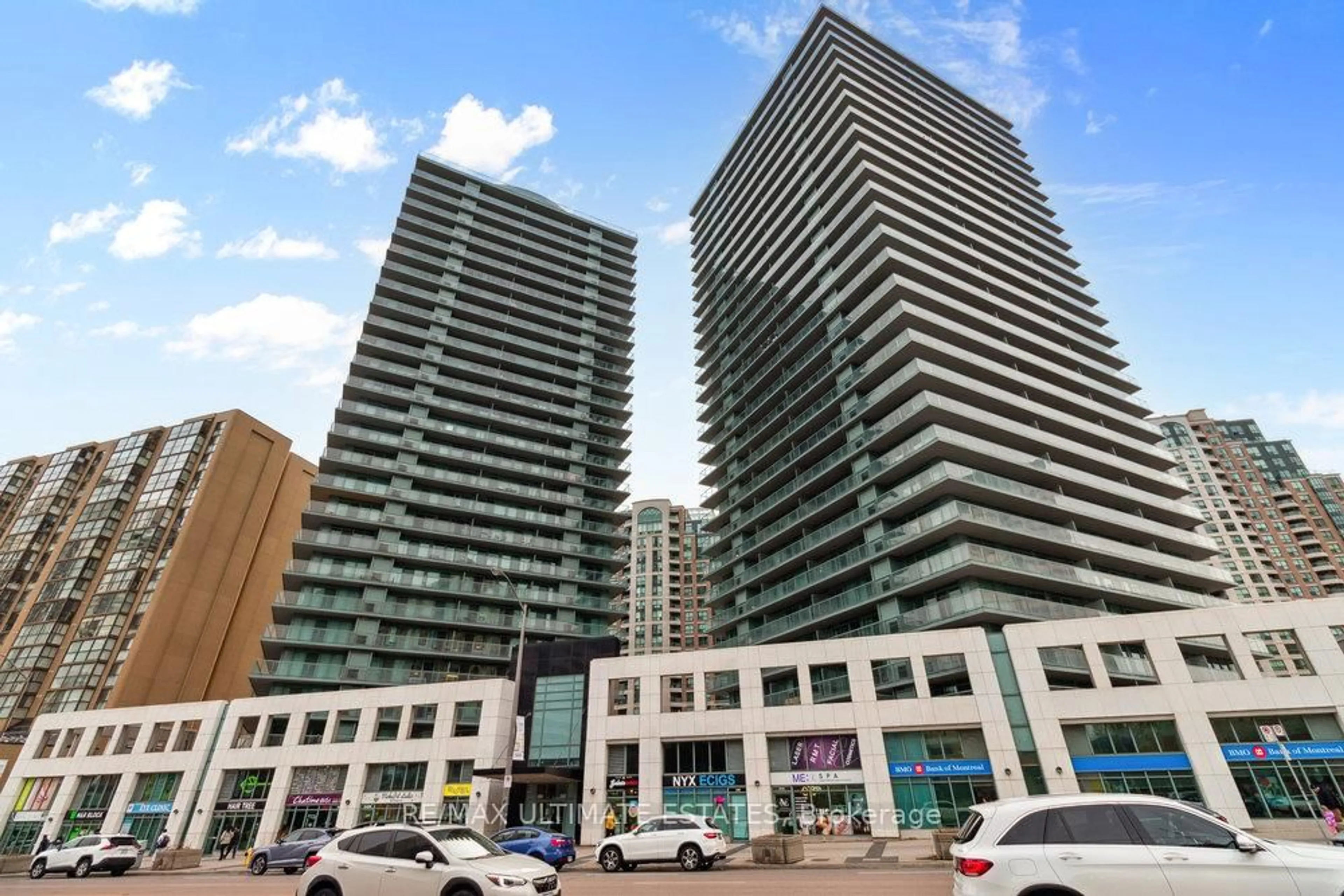 Indoor foyer for 5500 Yonge St #1511, Toronto Ontario M2N 7L1