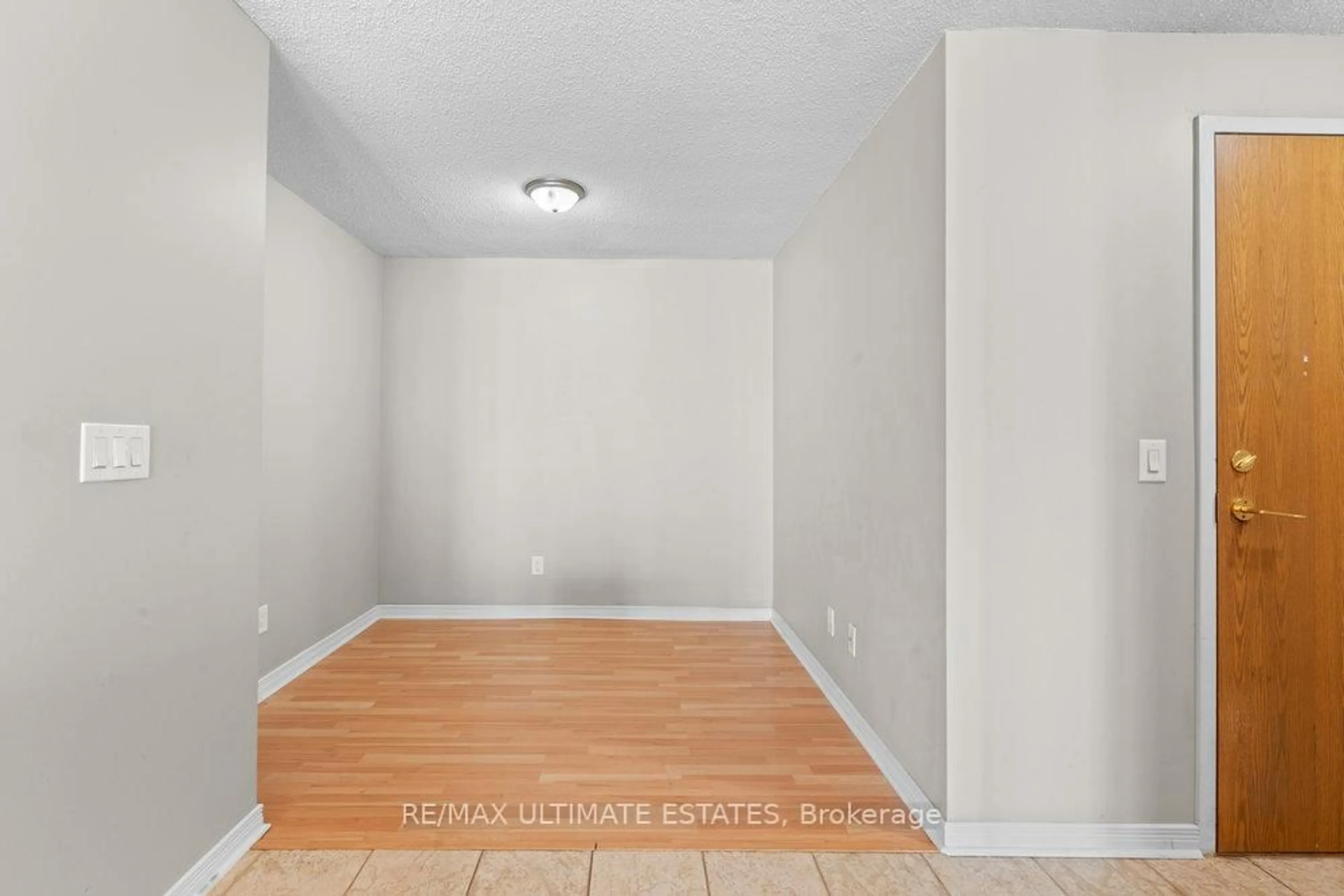 A pic of a room for 5500 Yonge St #1511, Toronto Ontario M2N 7L1