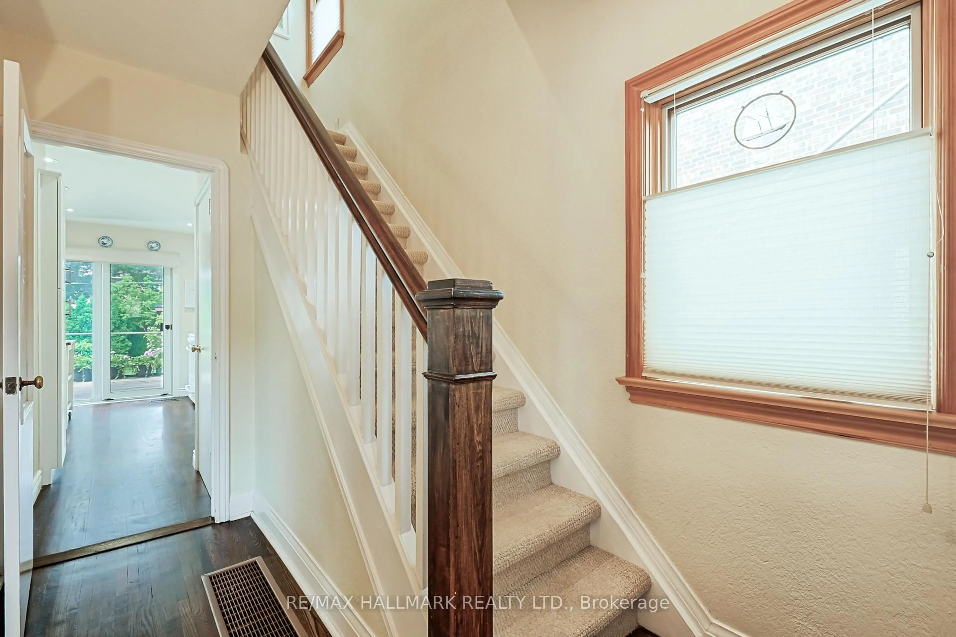 Stairs for 24 Thursfield Cres, Toronto Ontario M4G 2N5