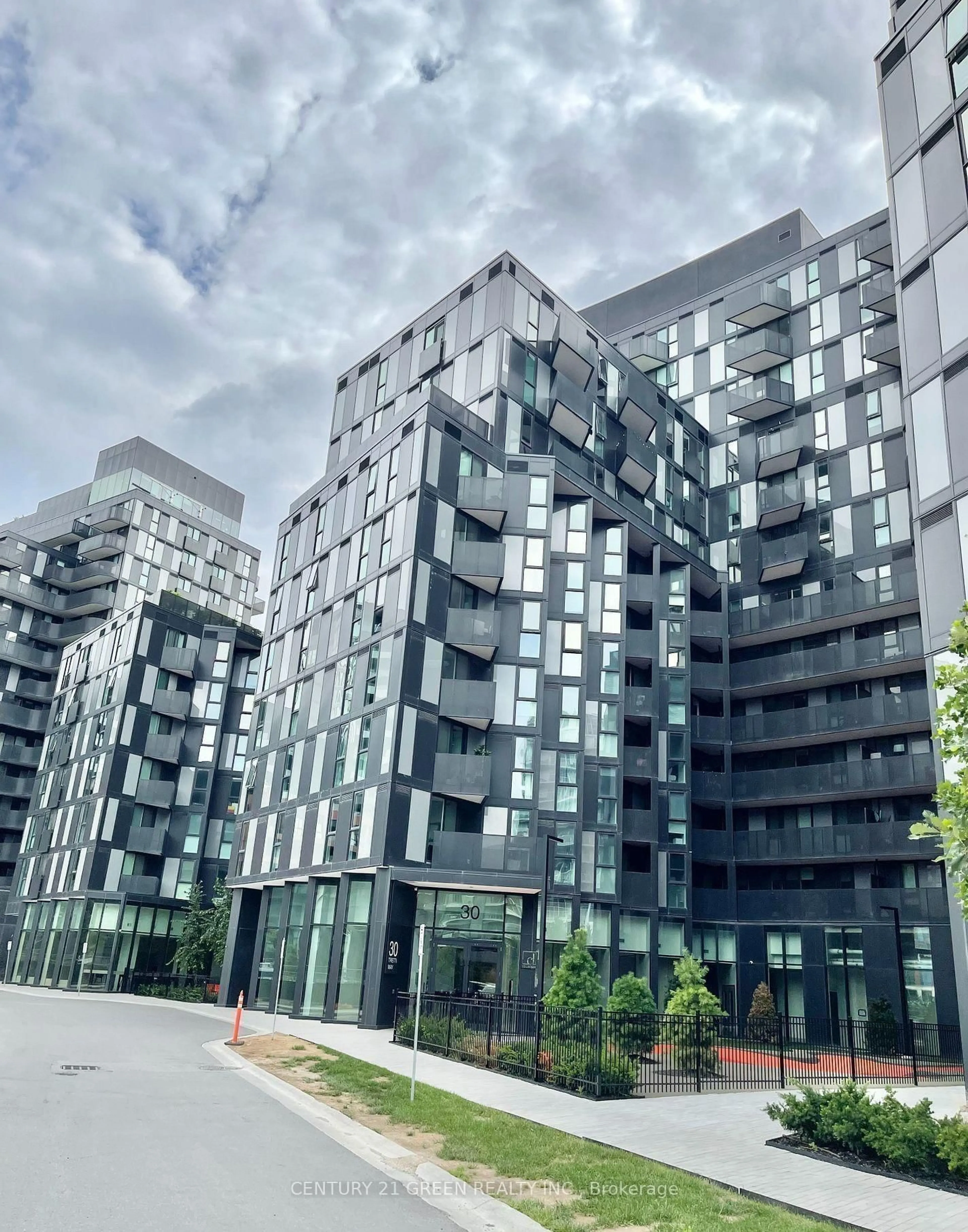 Unknown for 30 Tretti Way #502, Toronto Ontario M3H 0E3