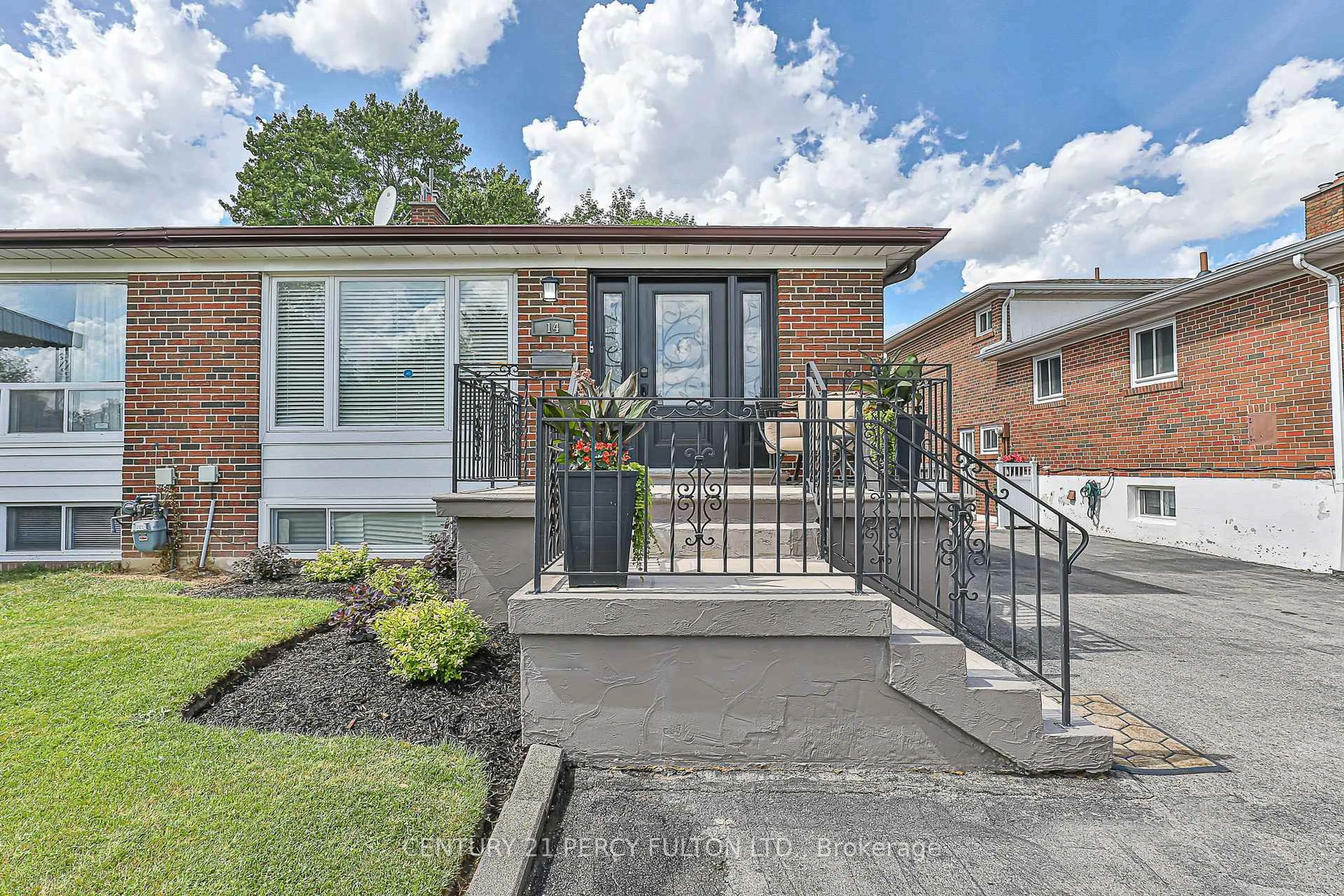 Home with brick exterior material, street for 14 Painswick Cres, Toronto Ontario M2J 3M6