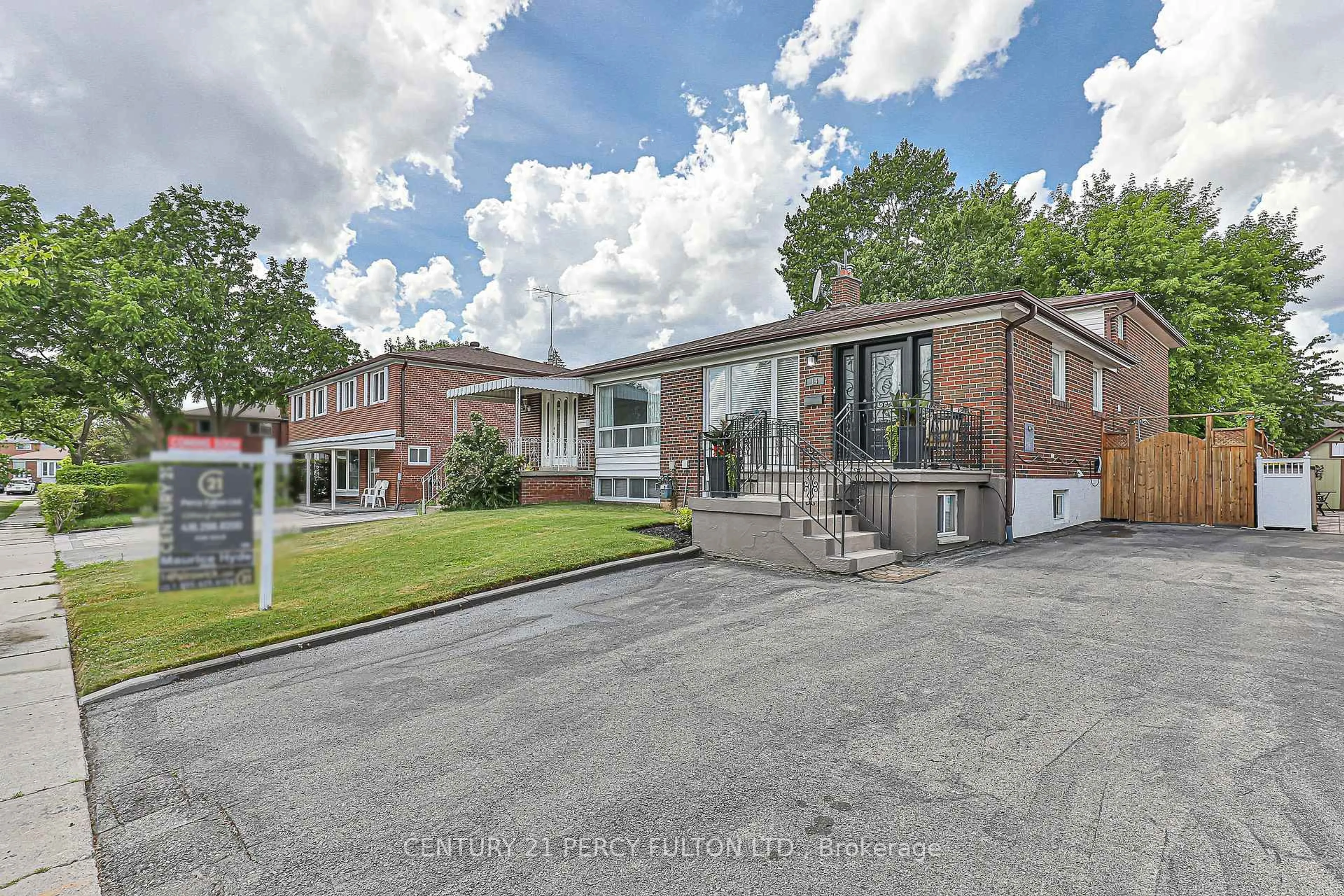 Home with brick exterior material, street for 14 Painswick Cres, Toronto Ontario M2J 3M6