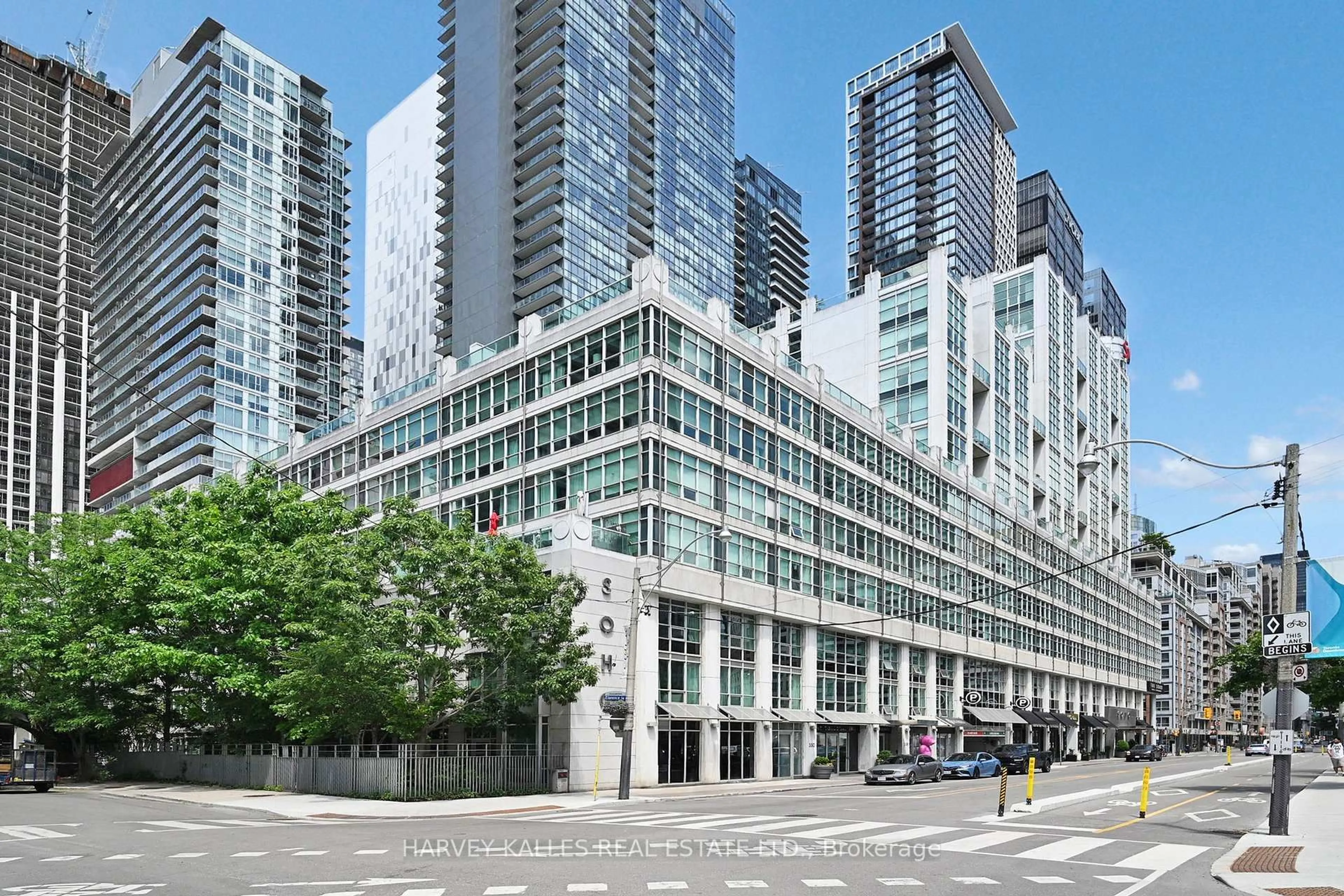 Patio, street for 350 Wellington St #319, Toronto Ontario M5V 3W9