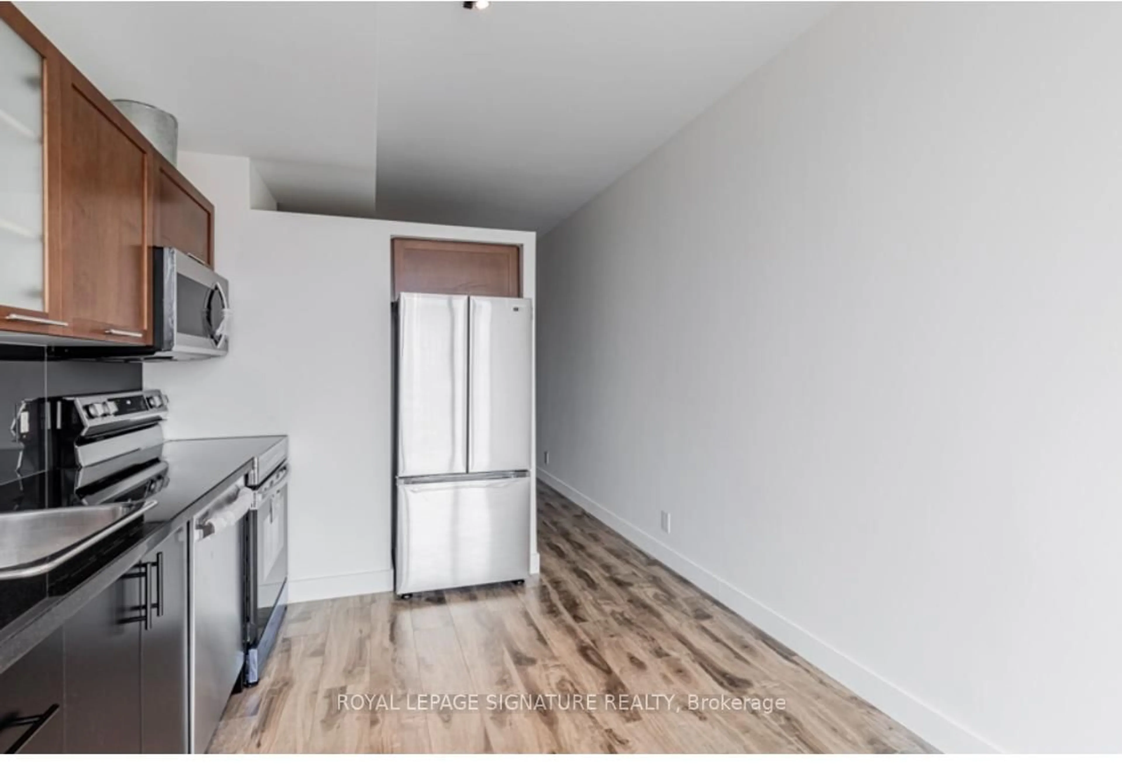 A pic of a room for 33 Mill St #703, Toronto Ontario M5A 3R3