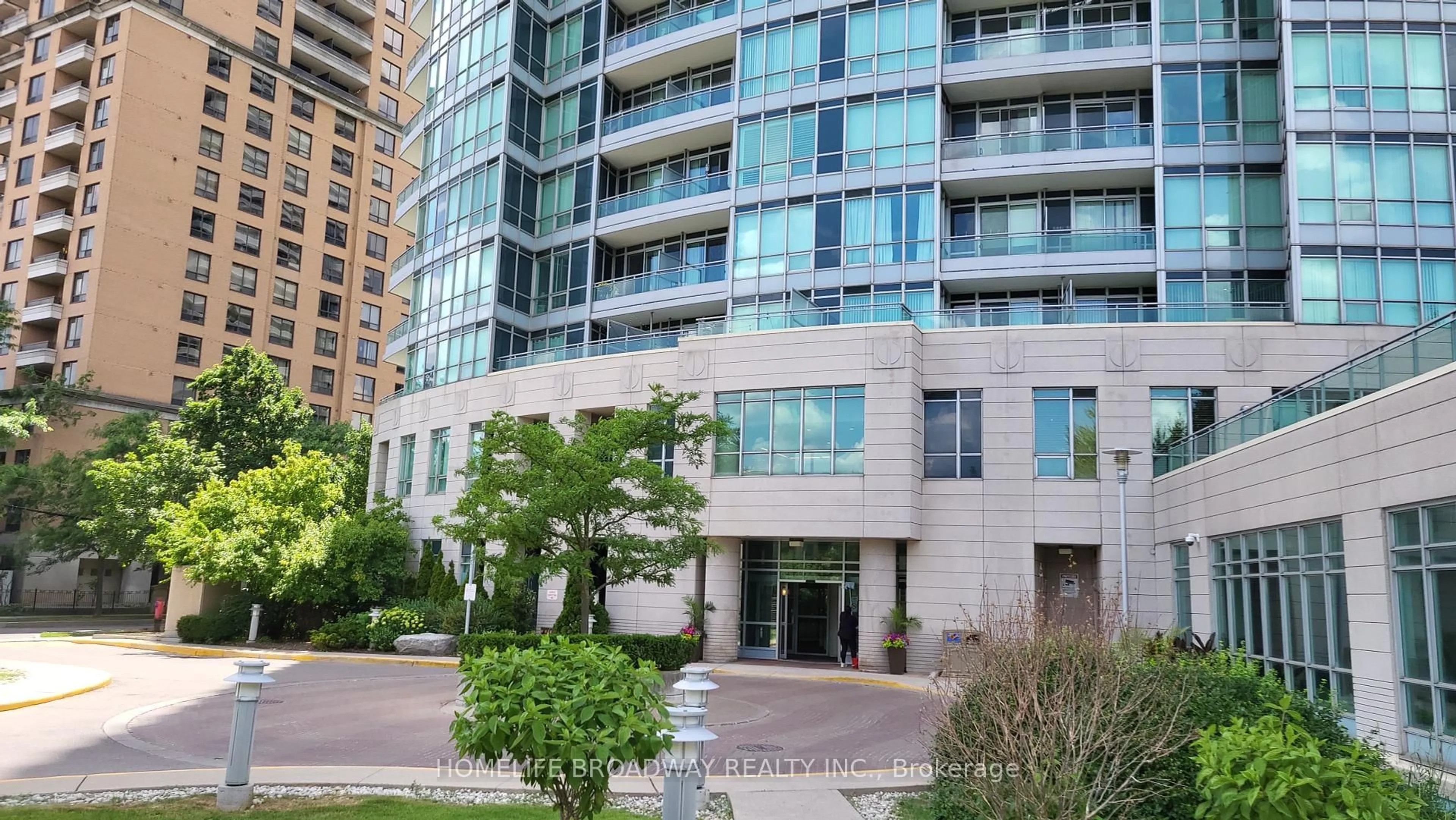 Indoor foyer for 60 Byng Ave #1412, Toronto Ontario M2N 7K3
