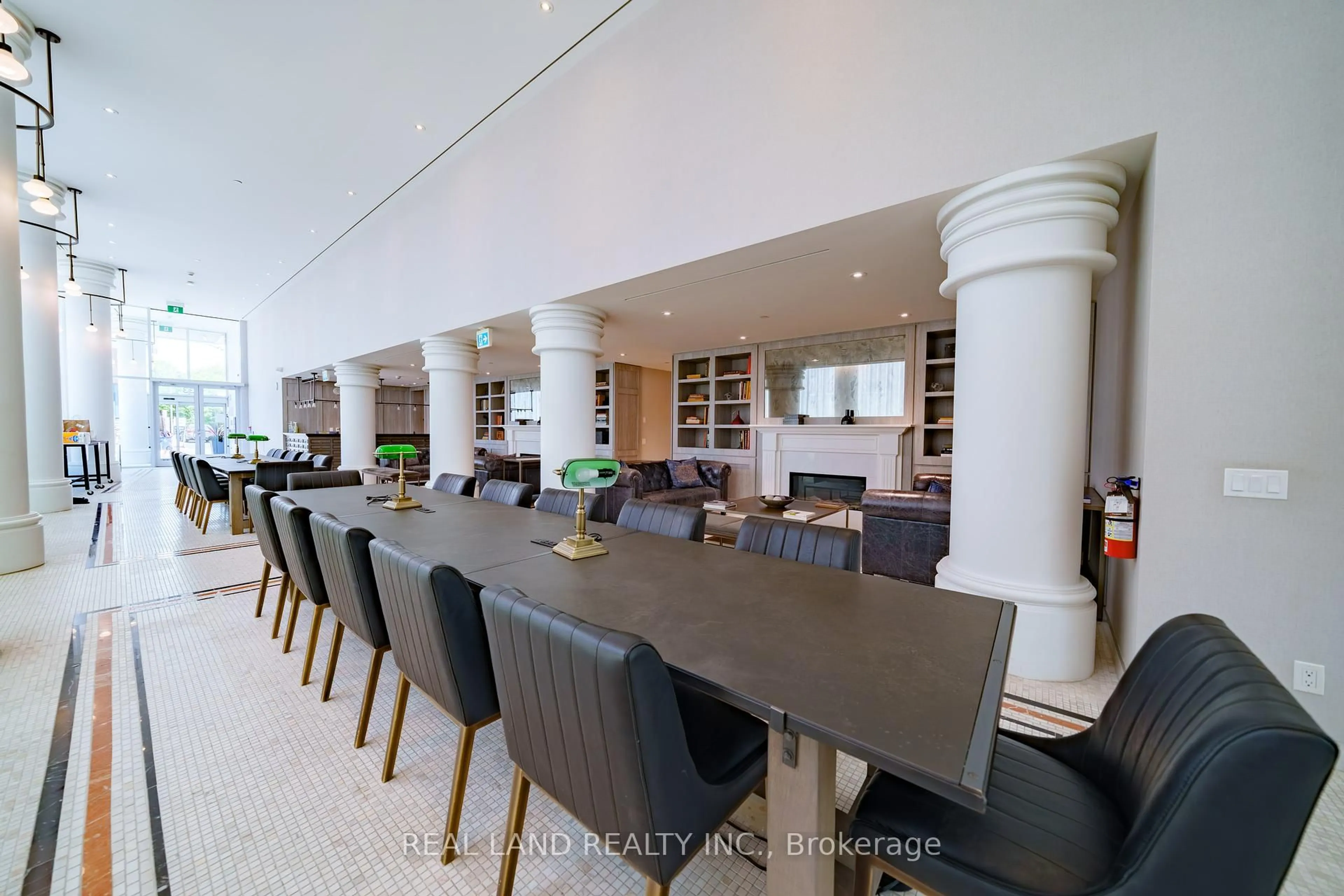 Dining room, unknown for 33 Helendale Ave #814, Toronto Ontario M4R 0A4