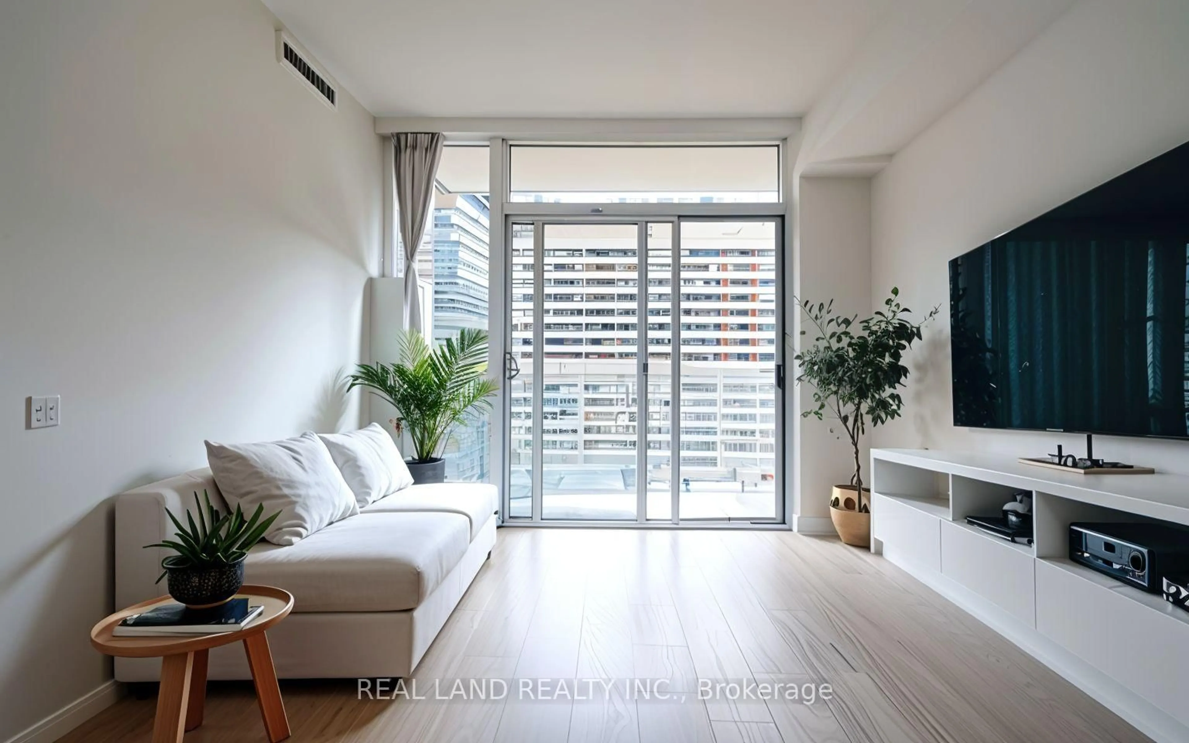Living room with furniture, unknown for 33 Helendale Ave #814, Toronto Ontario M4R 0A4