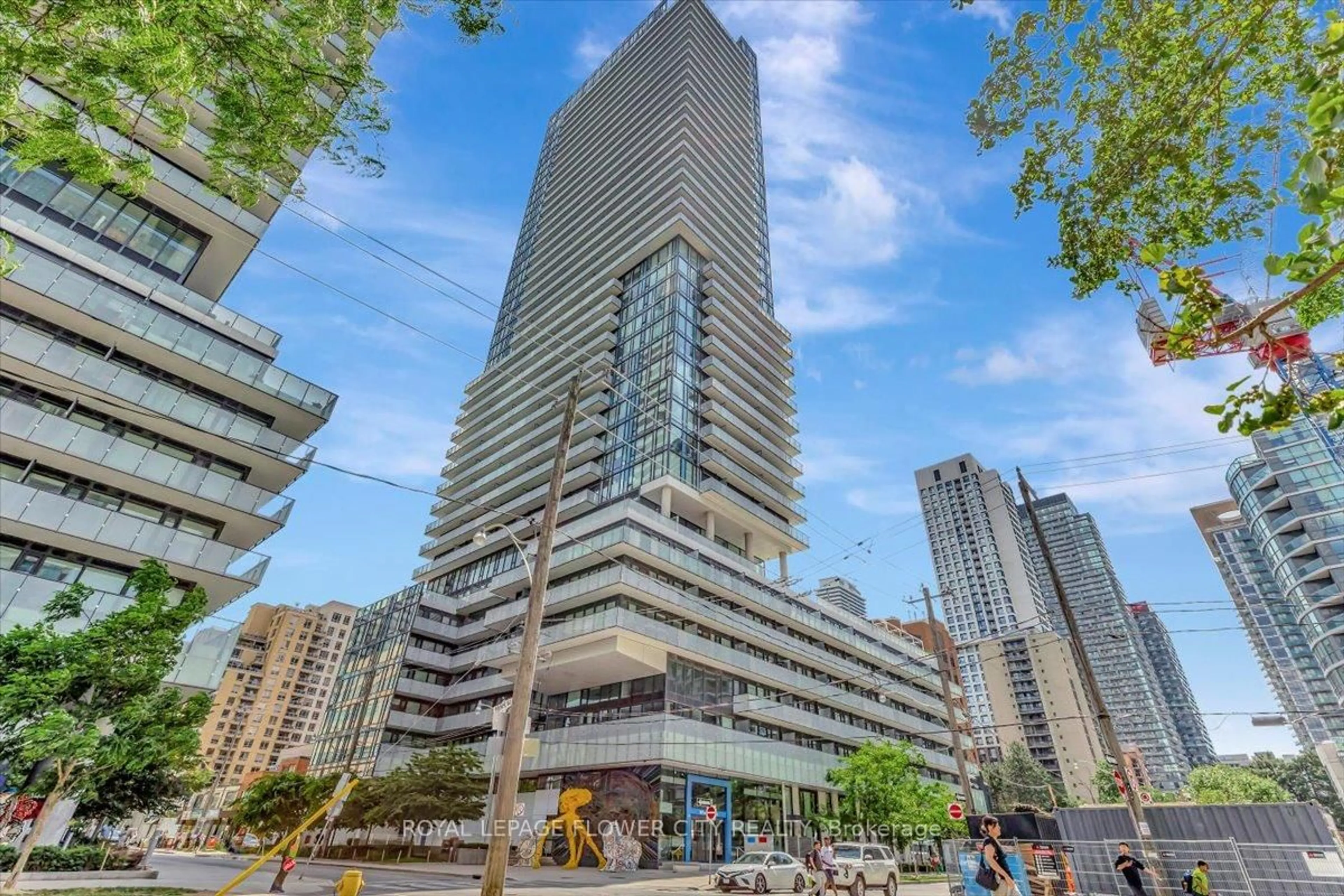 Patio, unknown for 161 Roehampton Ave #4108, Toronto Ontario M4P 0C8