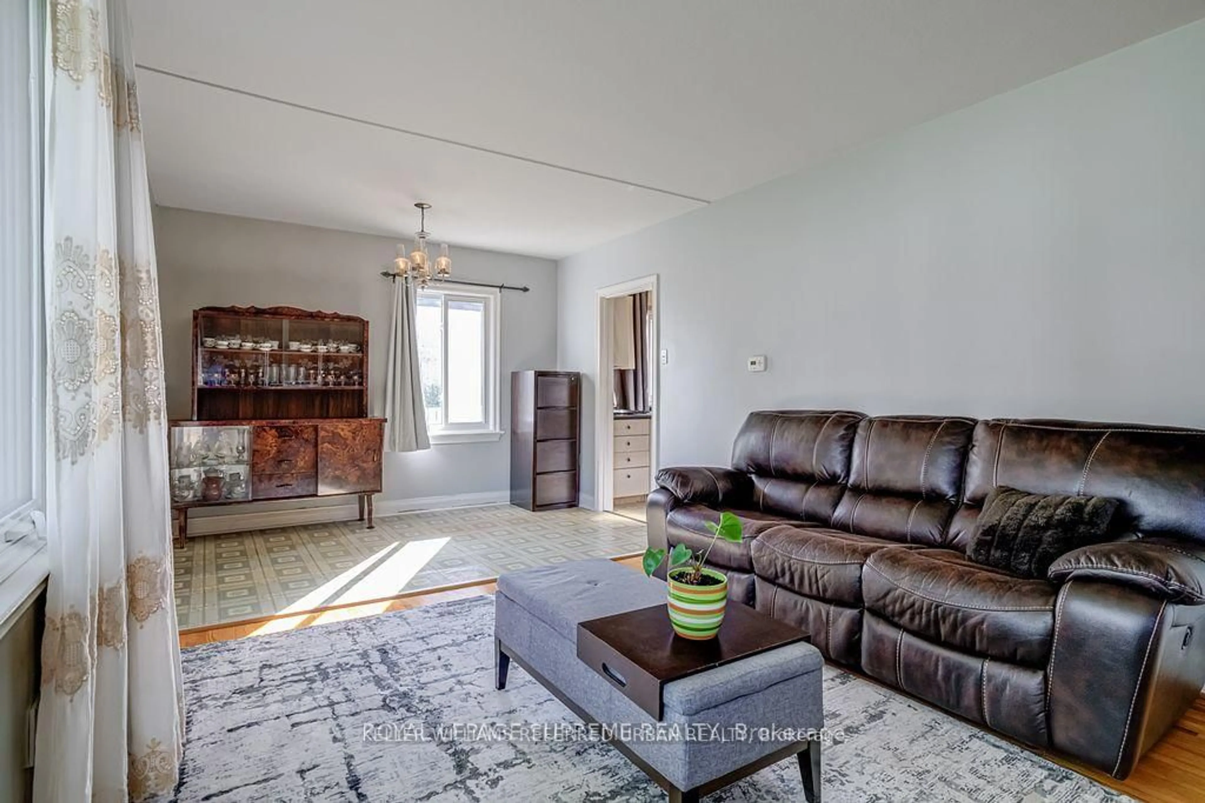Living room with furniture, unknown for 74 Roberta Dr, Toronto Ontario M6A 2J7