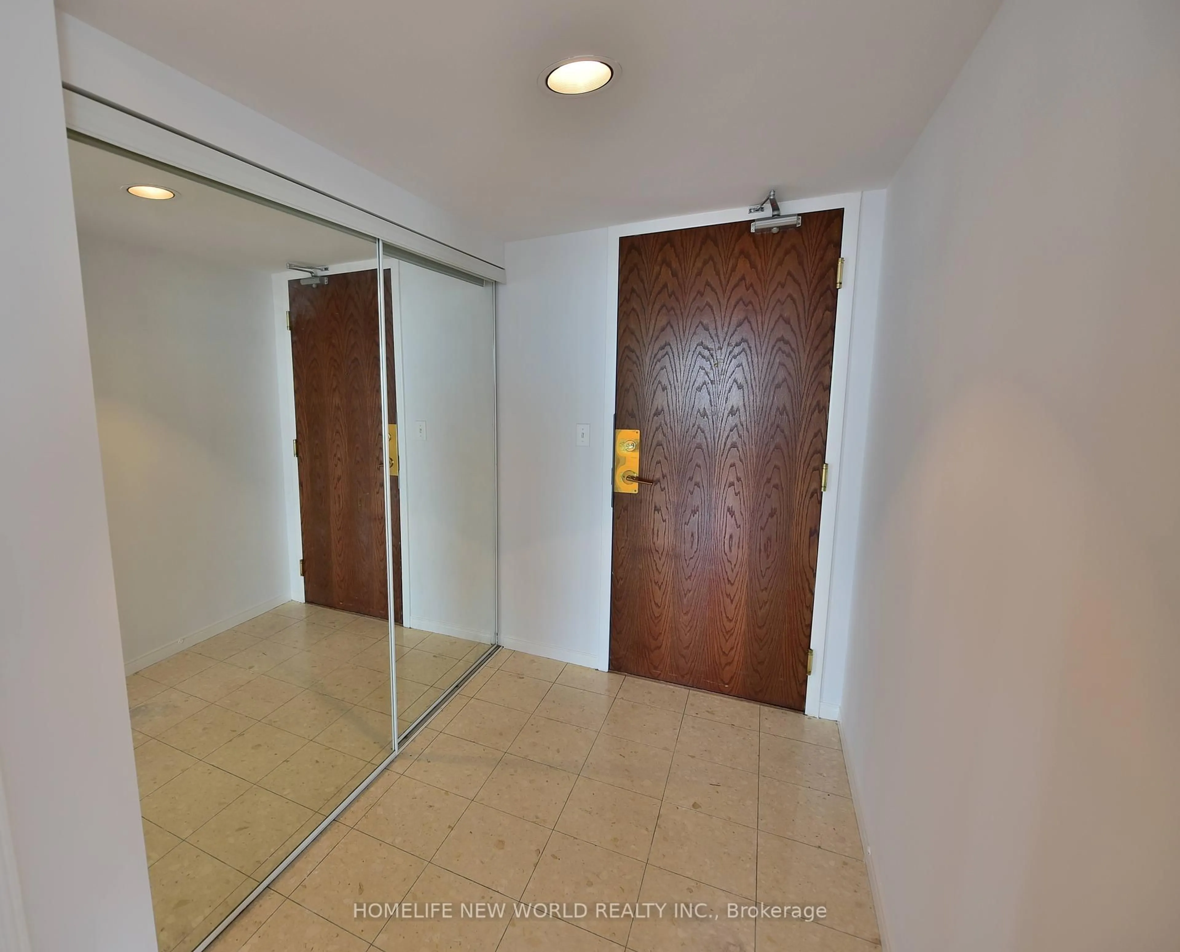 Indoor foyer for 1 Pemberton Ave #2702, Toronto Ontario M2M 4L9