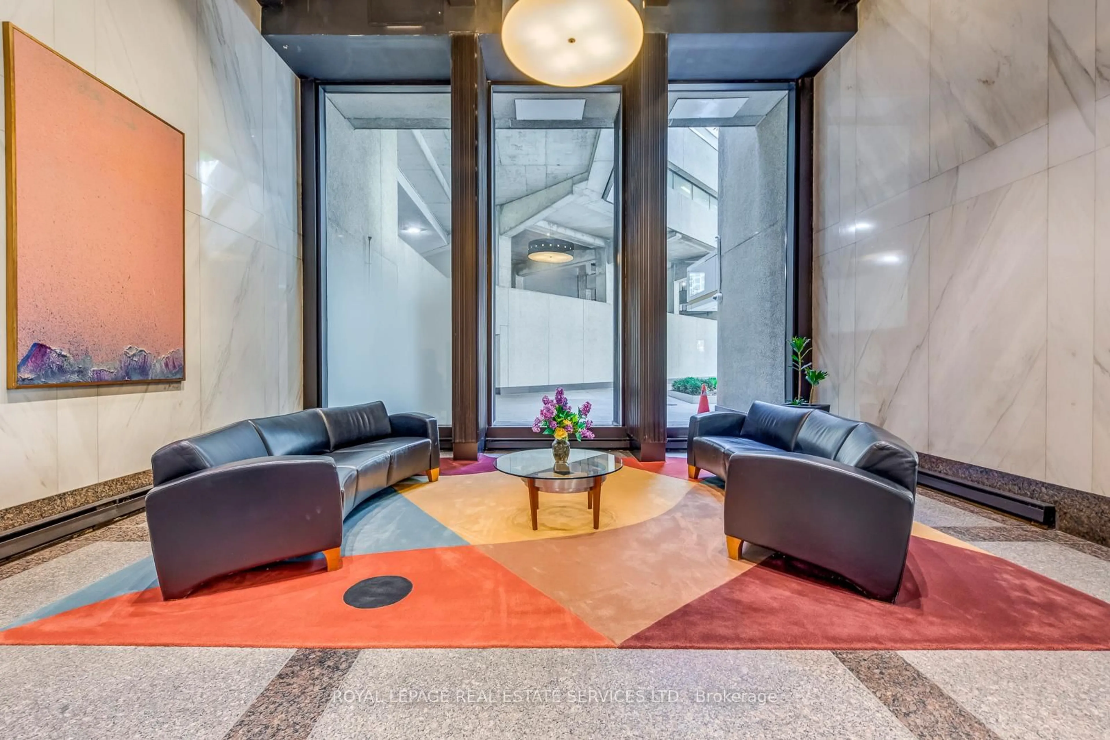 Lobby for 33 Harbour Sq #1032, Toronto Ontario M5J 2G2