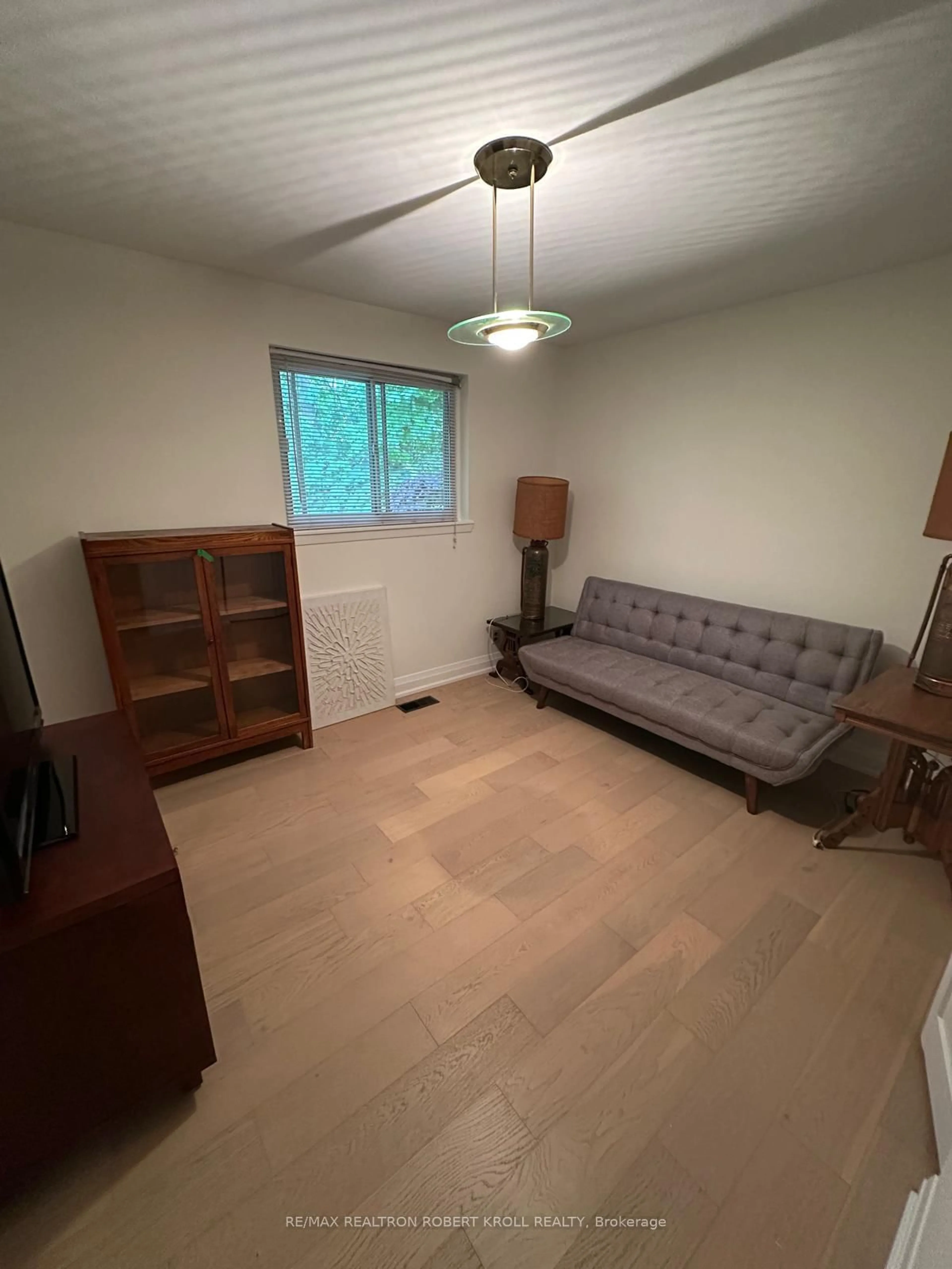 A pic of a room for 92 Elise Terr, Toronto Ontario M2R 2X1