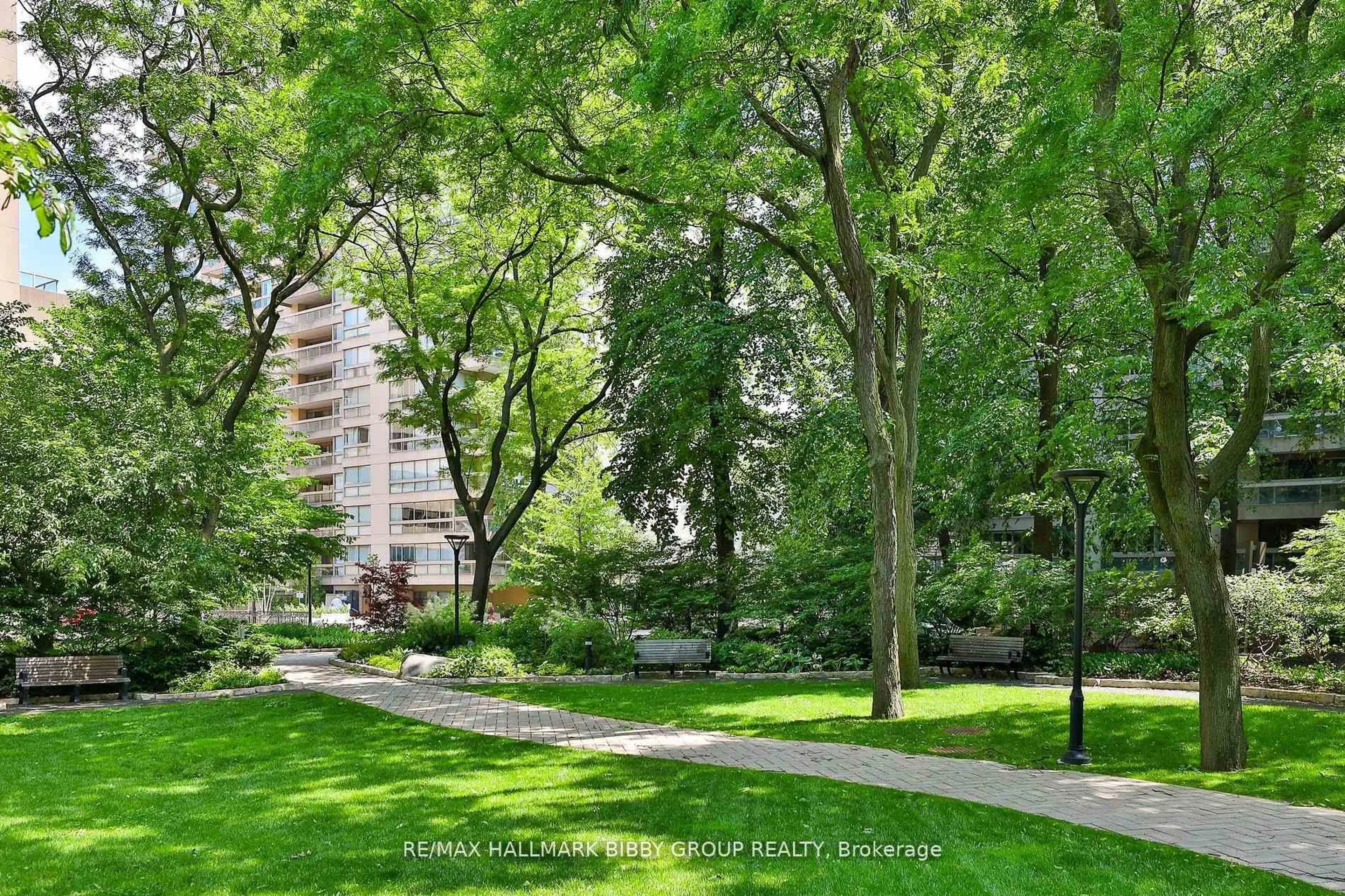 Patio, street for 61 St Clair Ave #206, Toronto Ontario M4V 2Y8