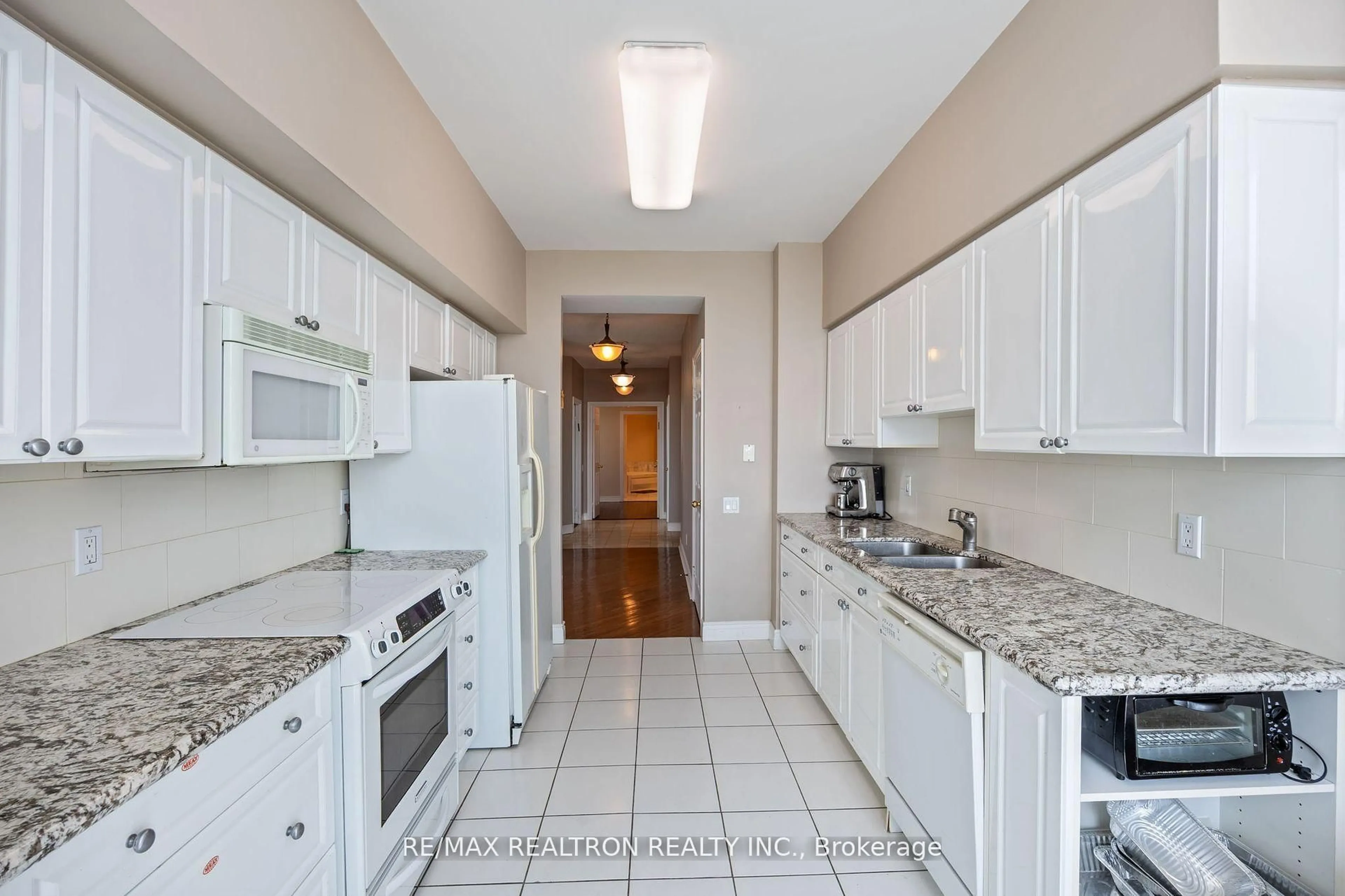 Standard kitchen, ceramic/tile floor for 8 Covington Rd #PH203, Toronto Ontario M6A 3E5
