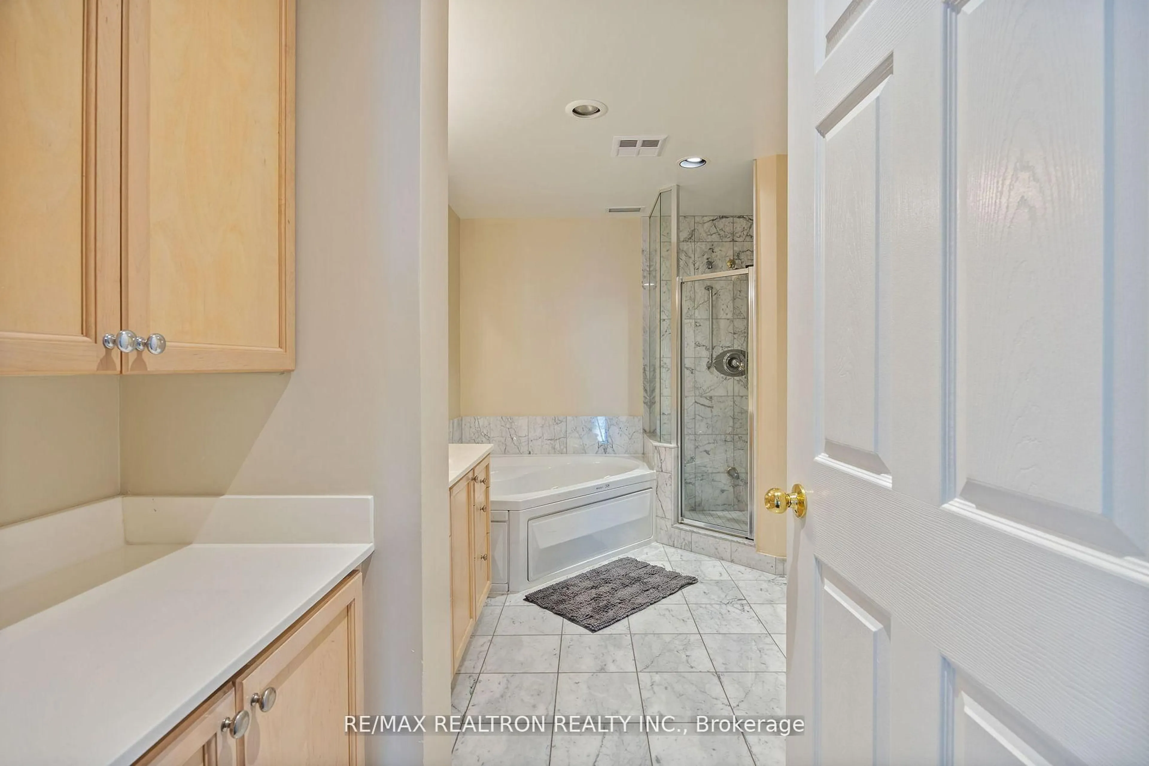 Contemporary bathroom, ceramic/tile floor for 8 Covington Rd #PH203, Toronto Ontario M6A 3E5