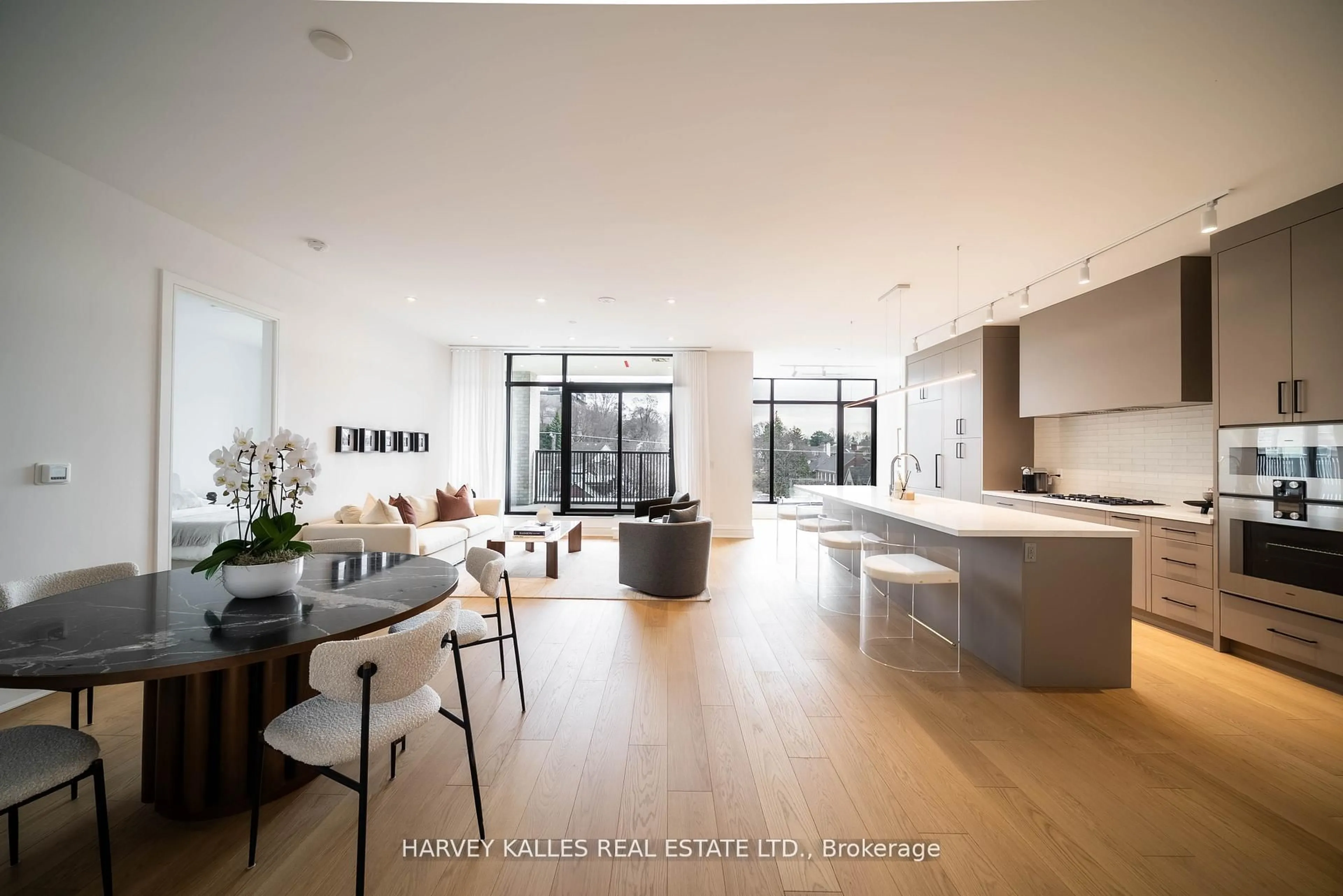Open concept kitchen, unknown for 2010 Bathurst St #4D, Toronto Ontario M5P 0A8