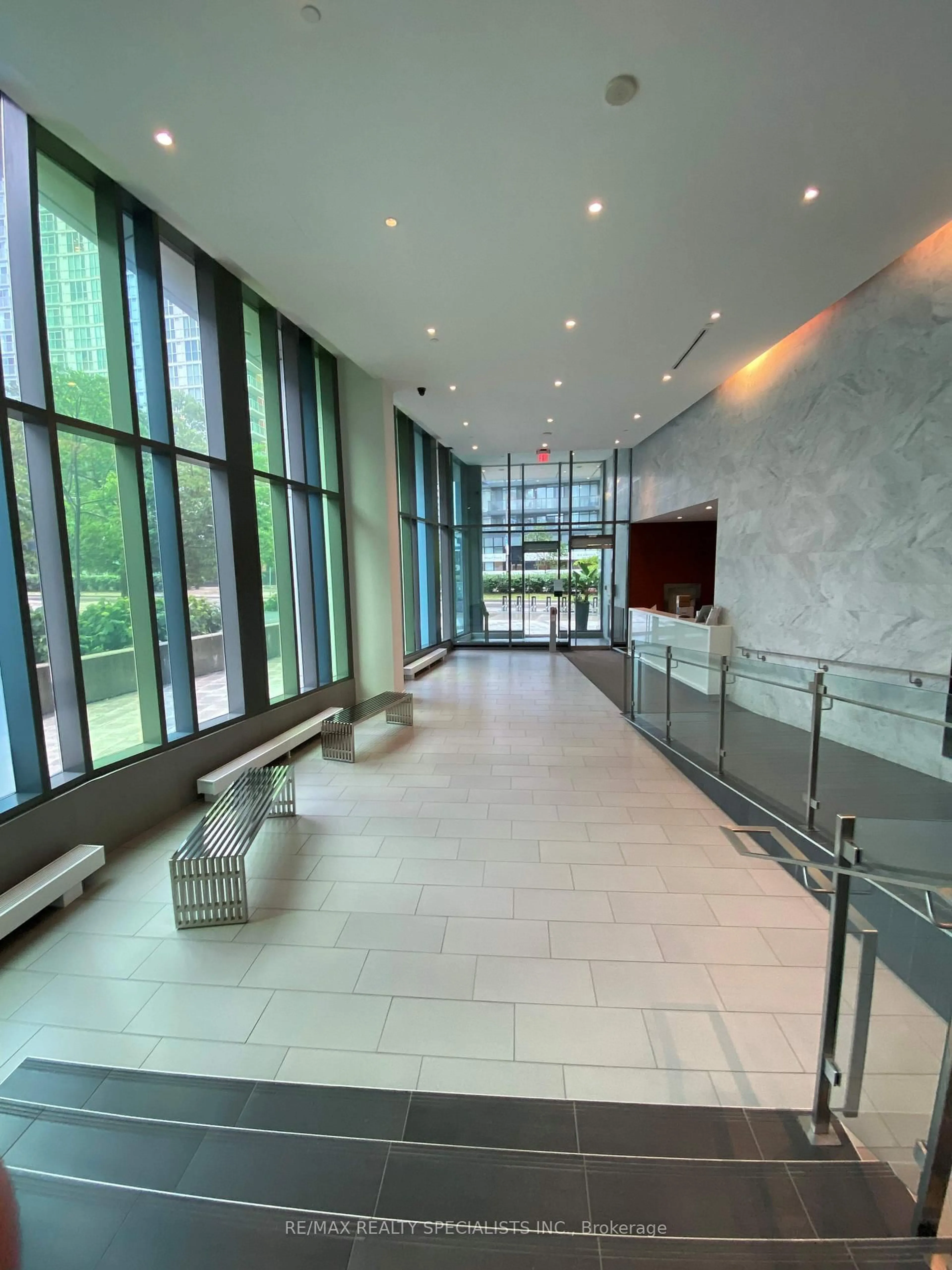Indoor foyer for 170 Fort York Blvd #1901, Toronto Ontario M5V 0E6