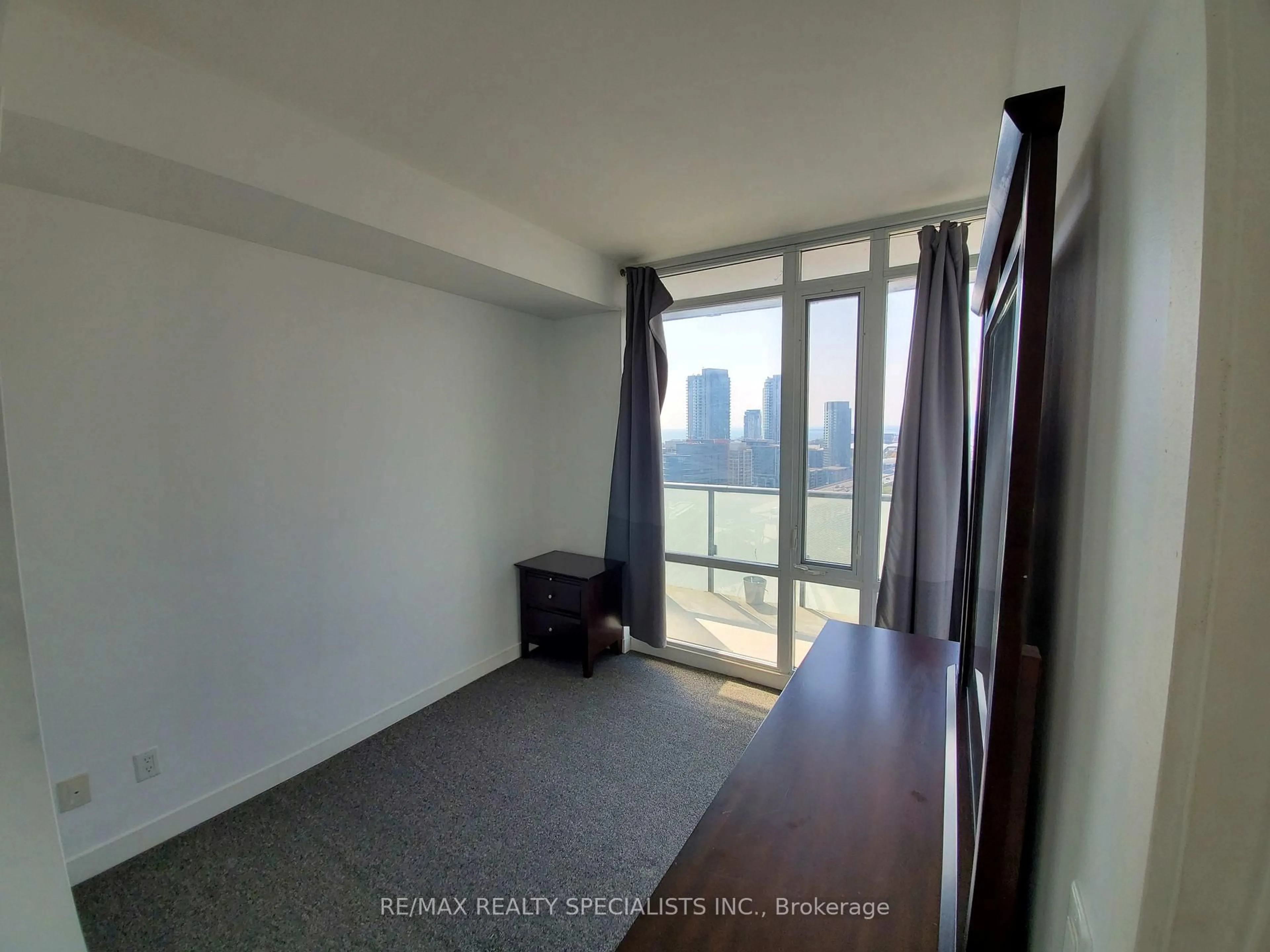 A pic of a room for 170 Fort York Blvd #1901, Toronto Ontario M5V 0E6