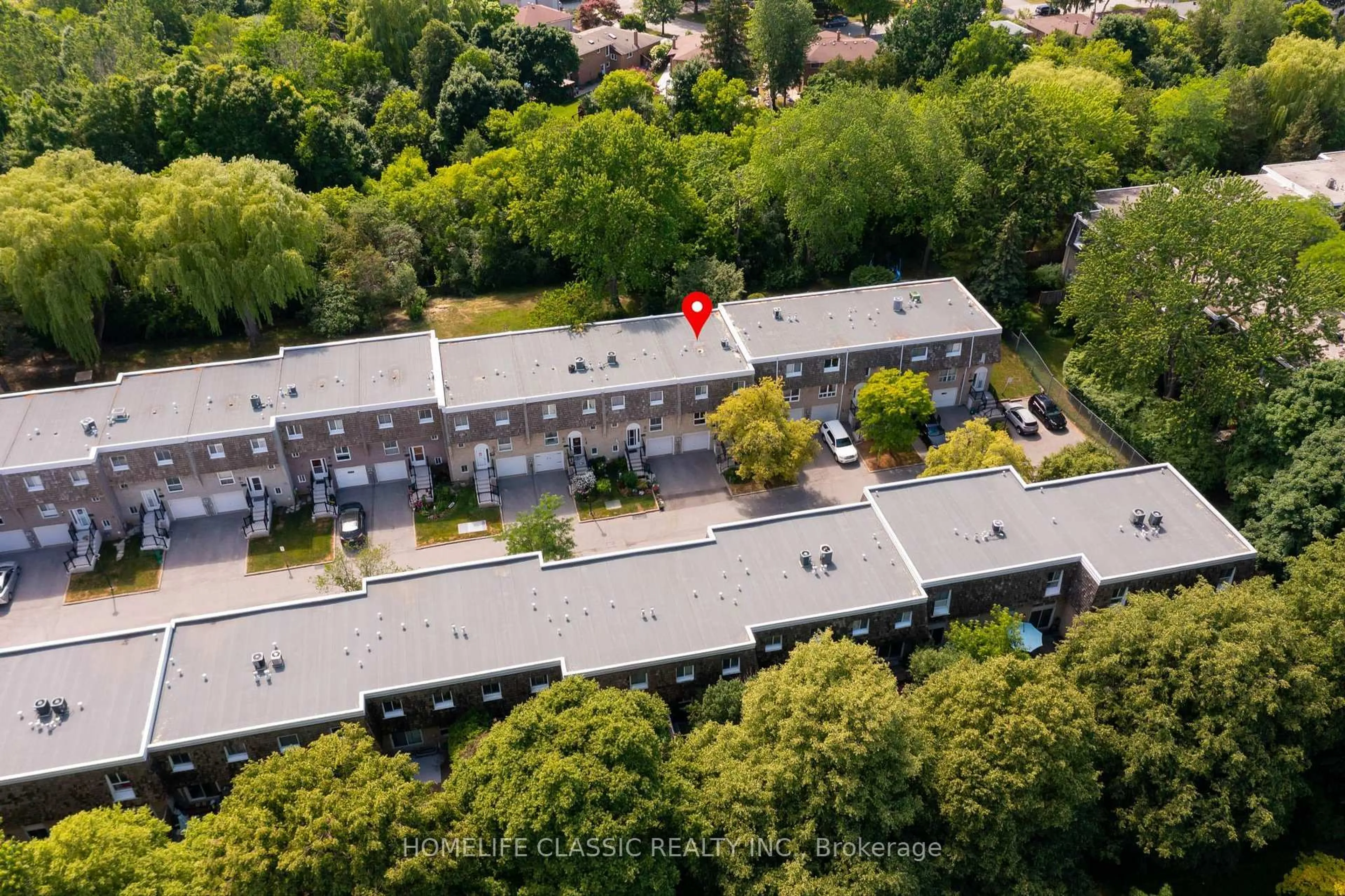 A pic from outside/outdoor area/front of a property/back of a property/a pic from drone, city buildings view from balcony for 108 Wild Briarway, Toronto Ontario M2J 2L2
