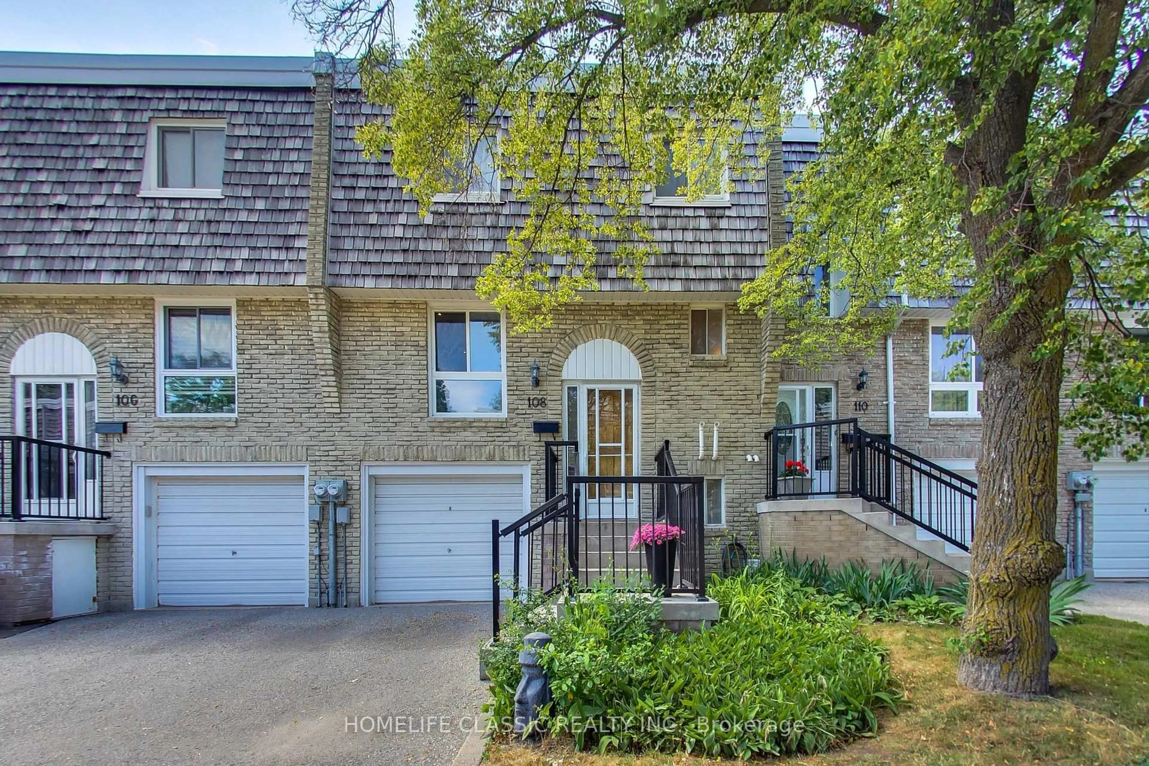 Home with brick exterior material, street for 108 Wild Briarway, Toronto Ontario M2J 2L2