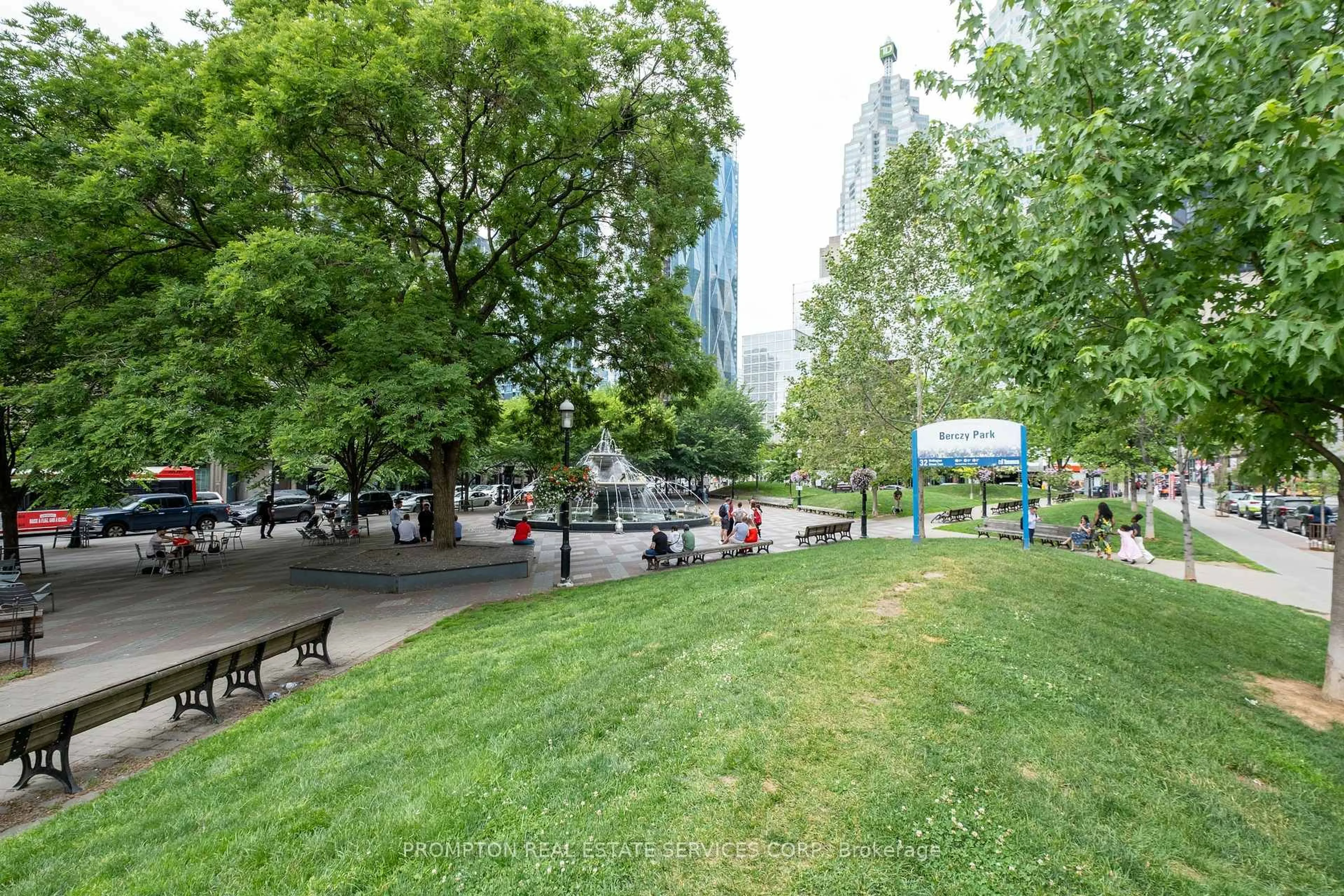 Unknown for 1 The Esplanade #807, Toronto Ontario M5E 0A8