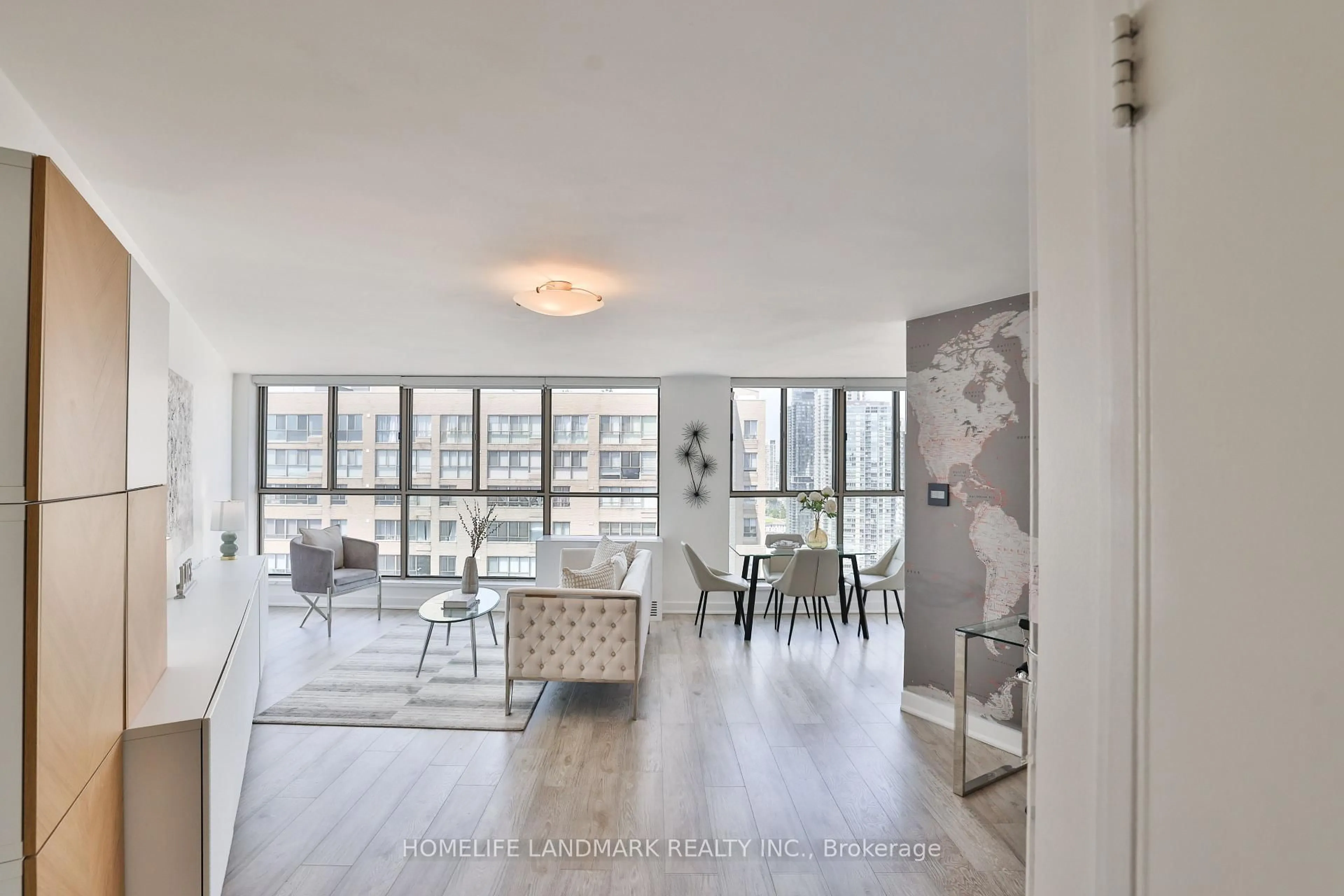 Living room with furniture, unknown for 260 Queens Quay #3005, Toronto Ontario M5J 2N3