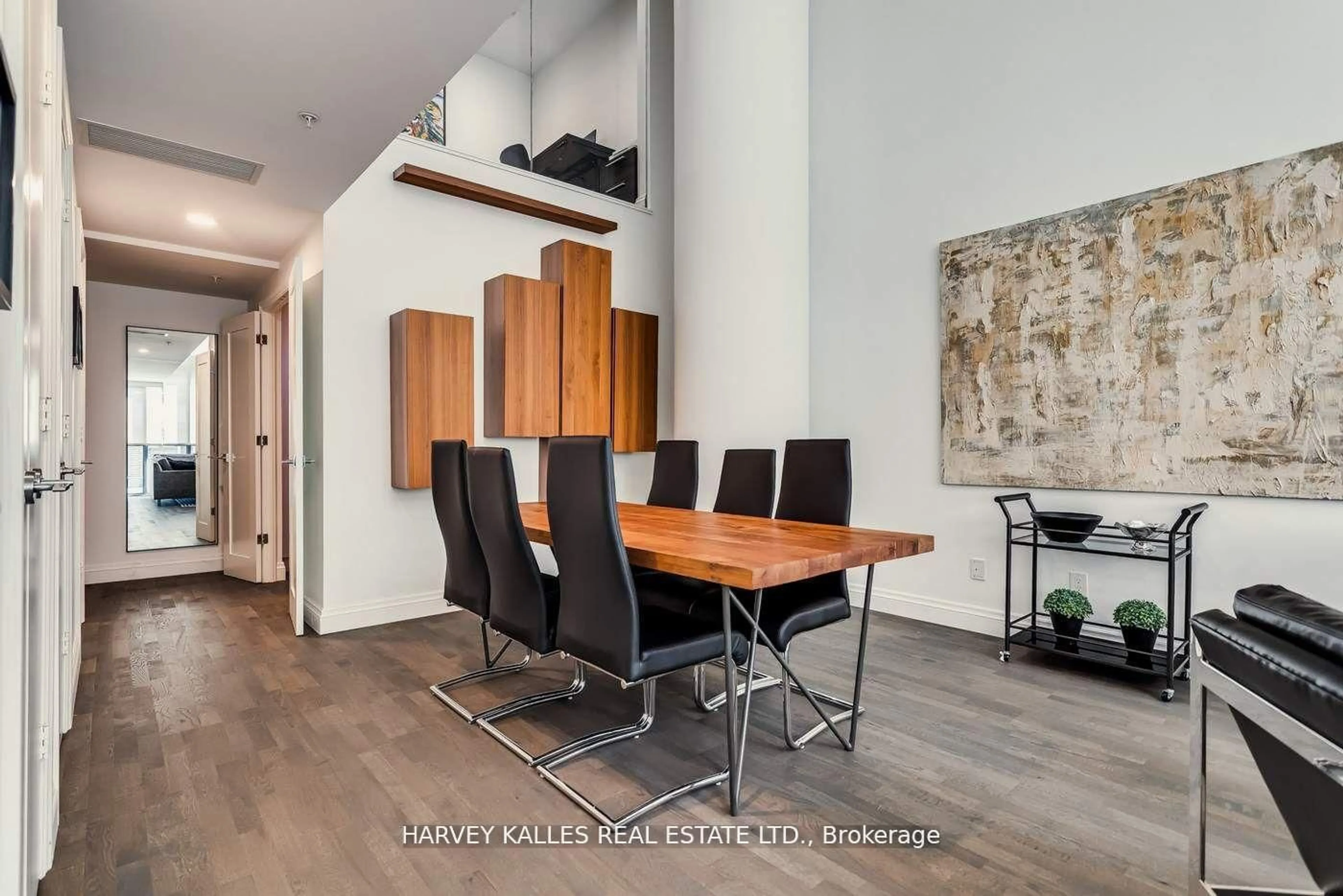 Dining room, wood/laminate floor for 101 Charles St #801, Toronto Ontario M4Y 0A9